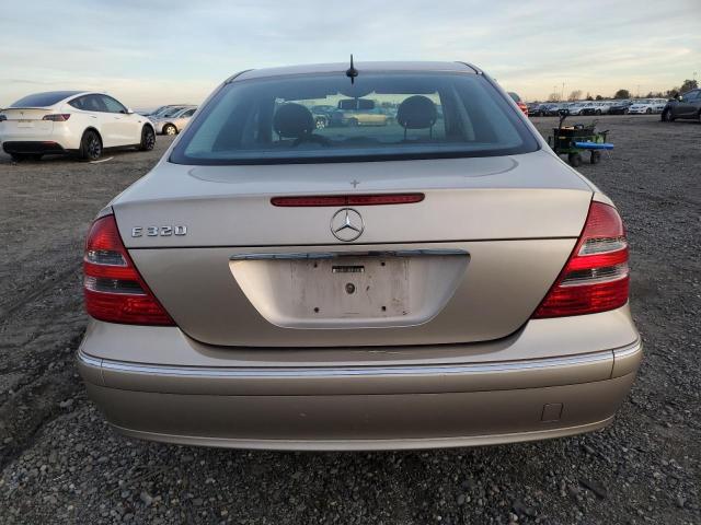 Photo 5 VIN: WDBUF65J74A458945 - MERCEDES-BENZ E-CLASS 