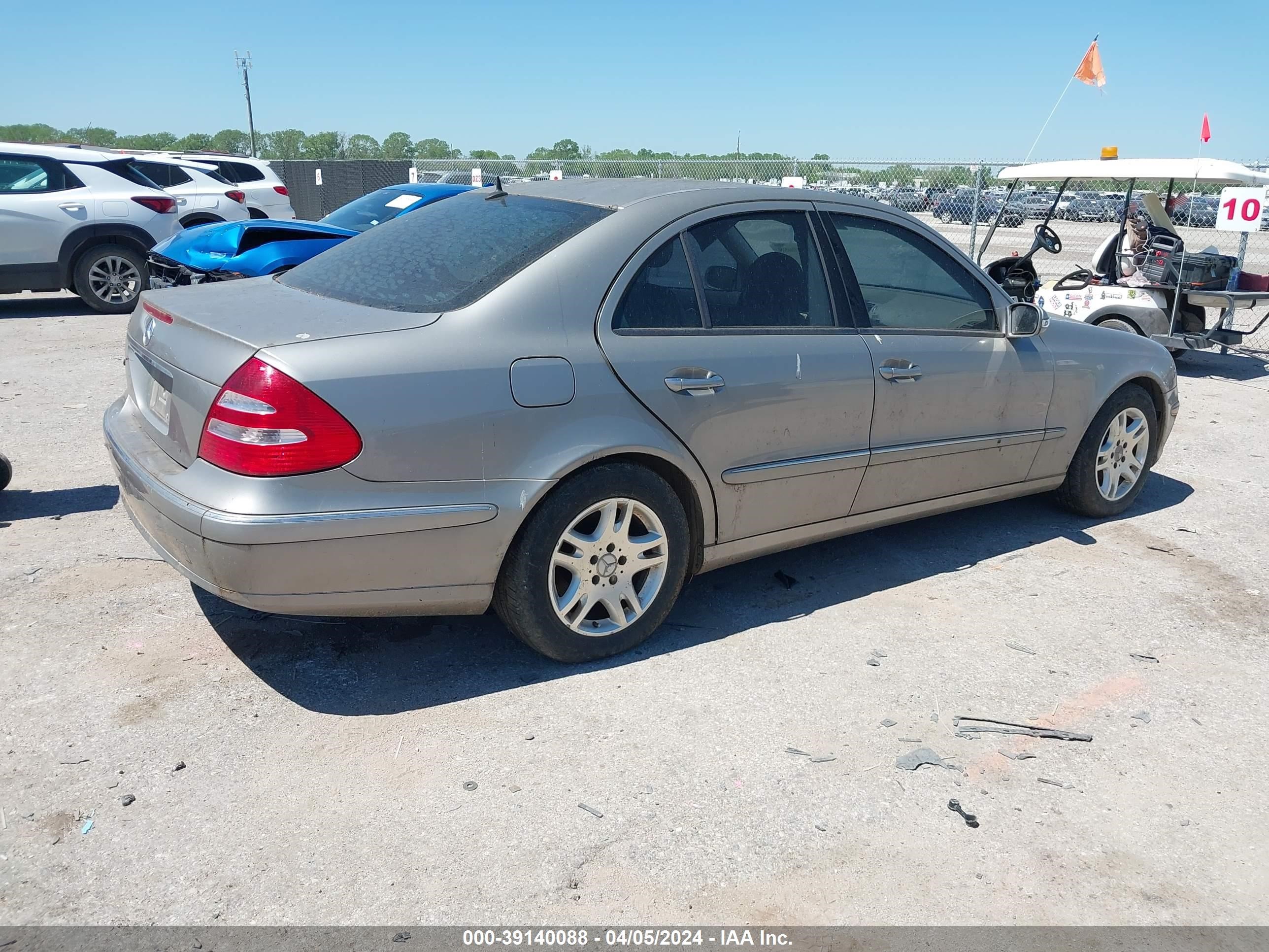 Photo 3 VIN: WDBUF65J75A699020 - MERCEDES-BENZ NULL 