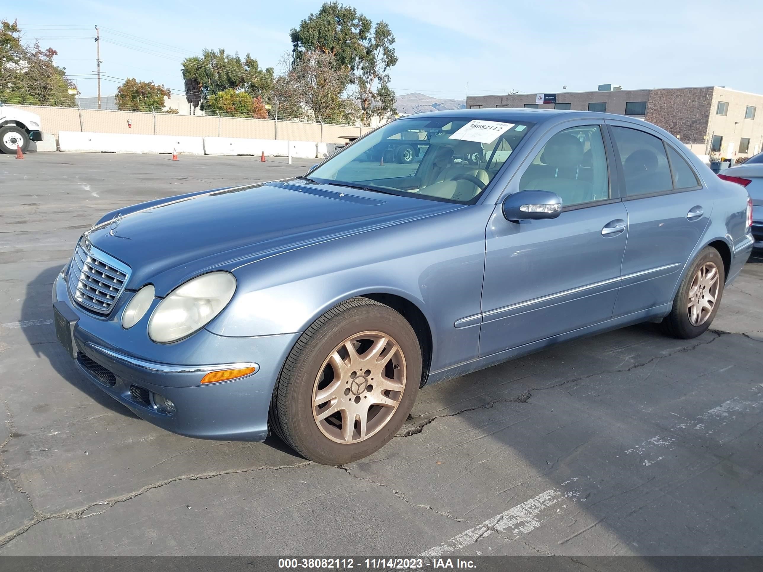 Photo 1 VIN: WDBUF65J75A728340 - MERCEDES-BENZ NULL 