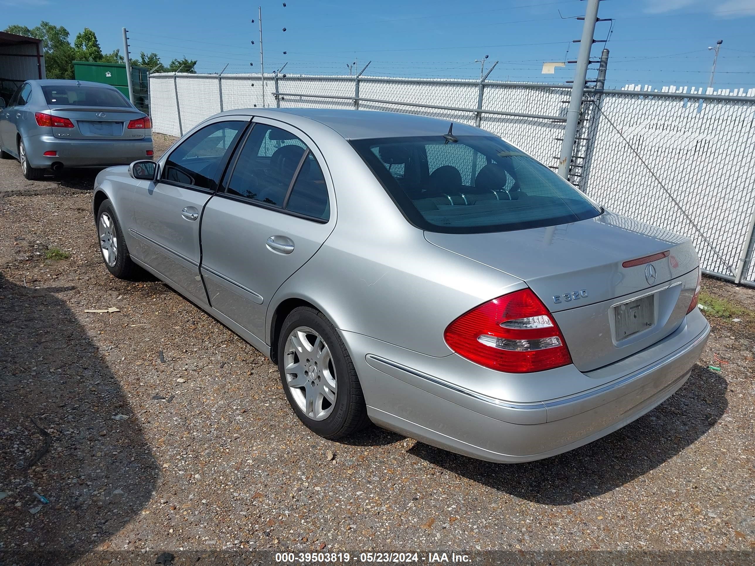 Photo 2 VIN: WDBUF65J93A169676 - MERCEDES-BENZ NULL 