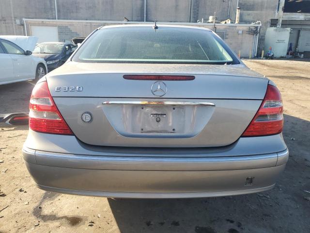 Photo 5 VIN: WDBUF65J94A398778 - MERCEDES-BENZ E 320 