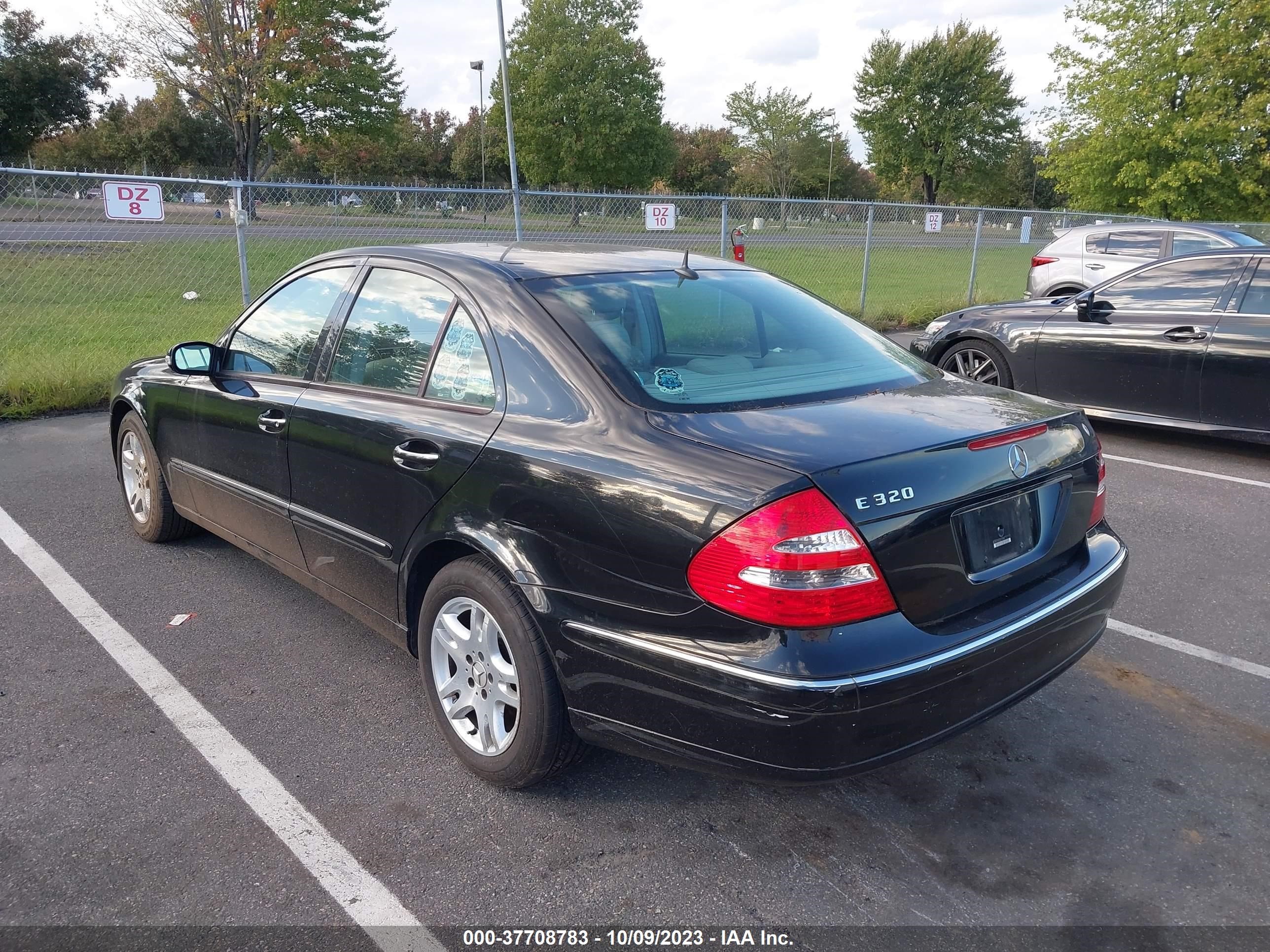 Photo 2 VIN: WDBUF65JX3A213068 - MERCEDES-BENZ E-KLASSE 