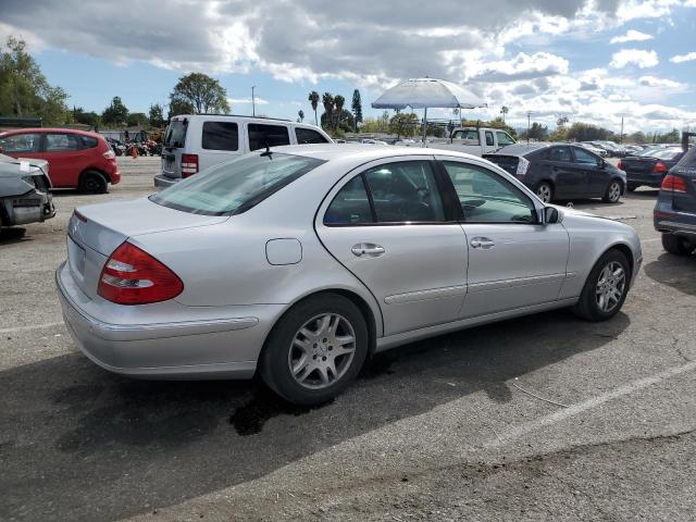 Photo 2 VIN: WDBUF65JX4A537137 - MERCEDES-BENZ E-CLASS 