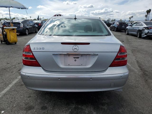 Photo 5 VIN: WDBUF65JX4A537137 - MERCEDES-BENZ E-CLASS 