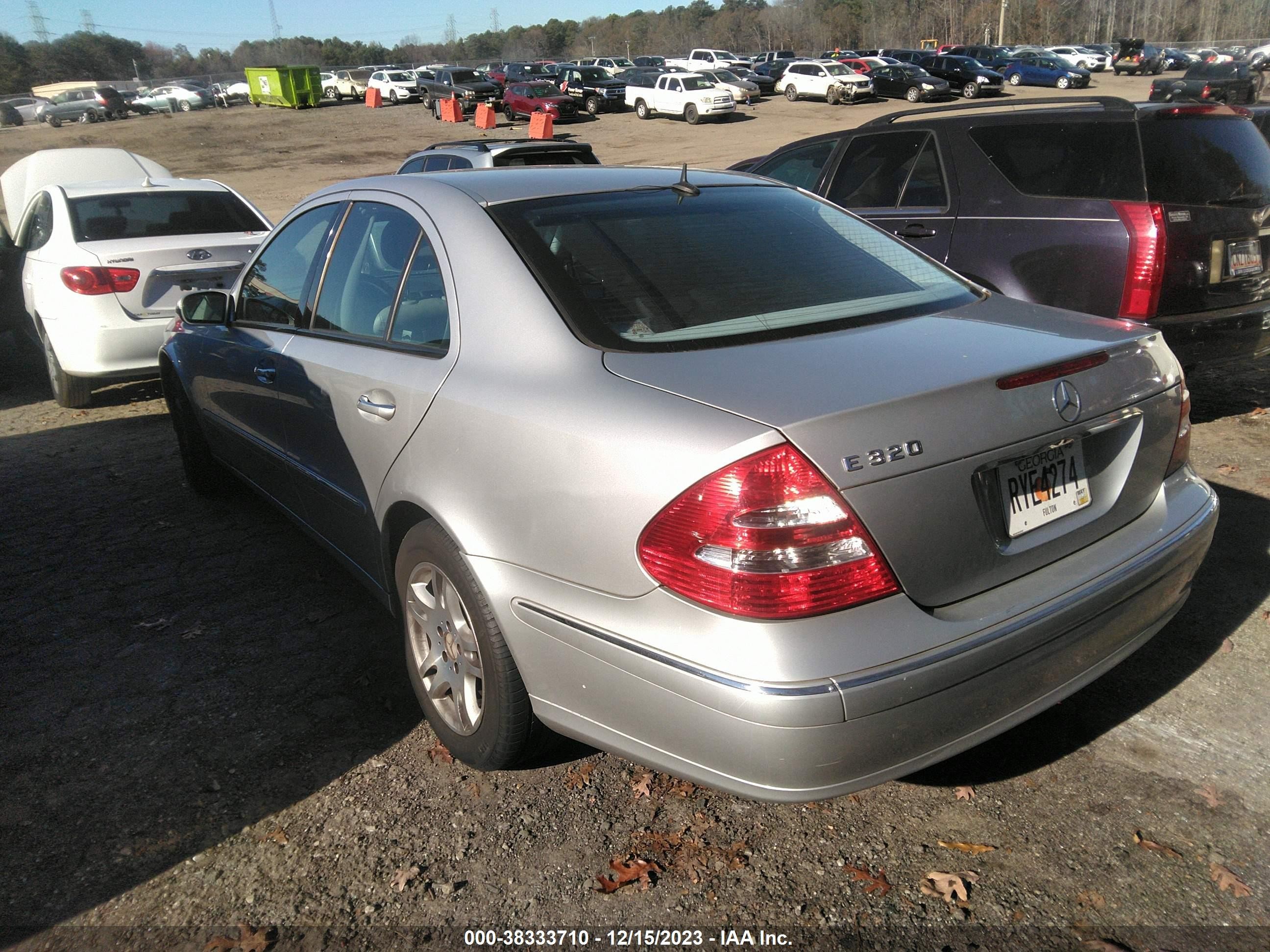 Photo 2 VIN: WDBUF65JX5A686004 - MERCEDES-BENZ E-KLASSE 