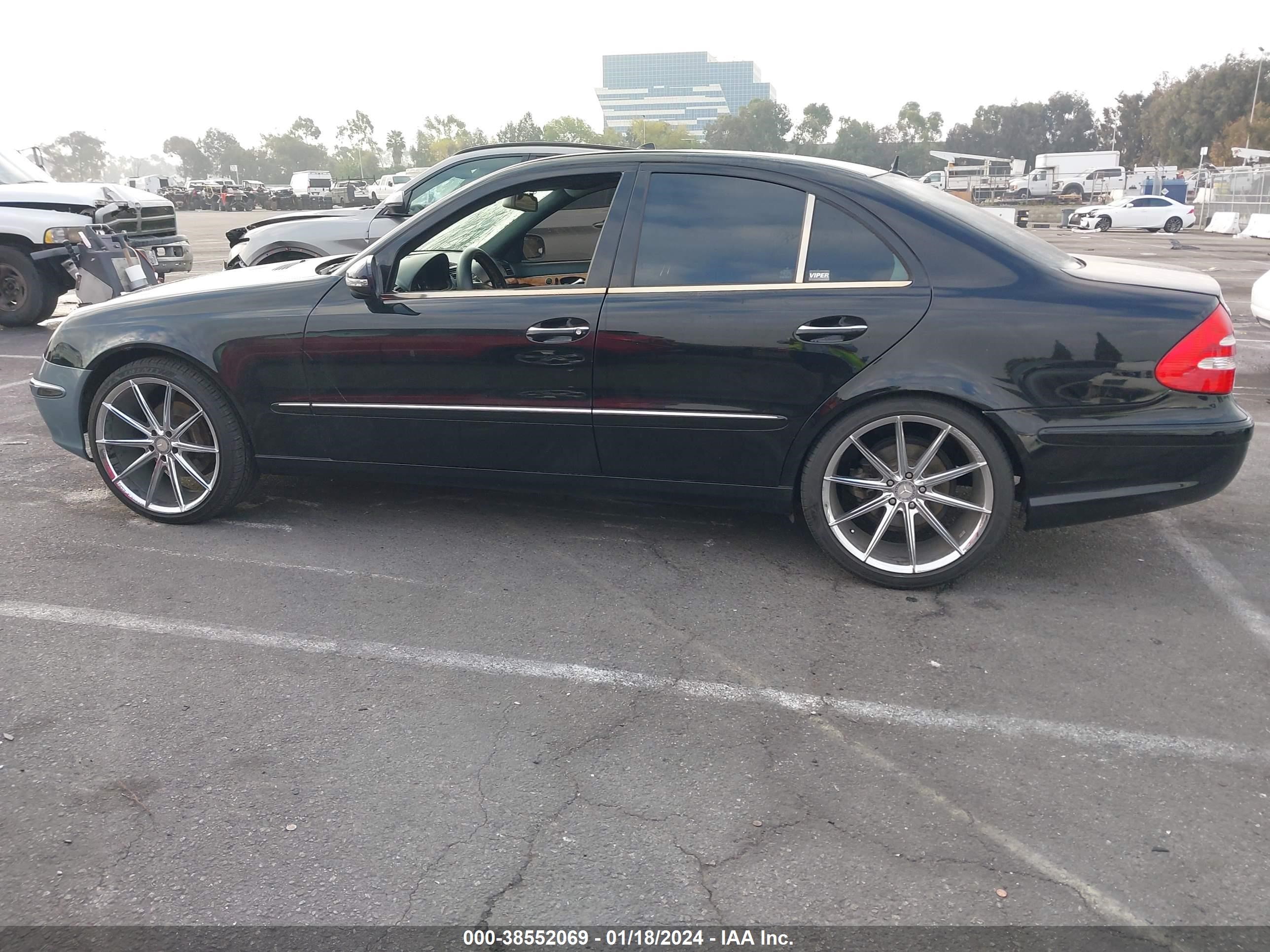 Photo 13 VIN: WDBUF70J13A302301 - MERCEDES-BENZ E-KLASSE 