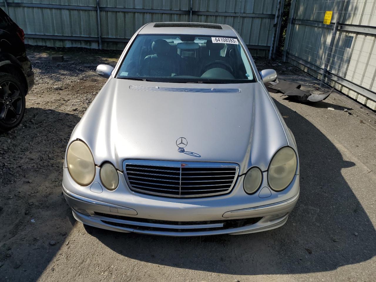 Photo 4 VIN: WDBUF70J13A364636 - MERCEDES-BENZ E-KLASSE 