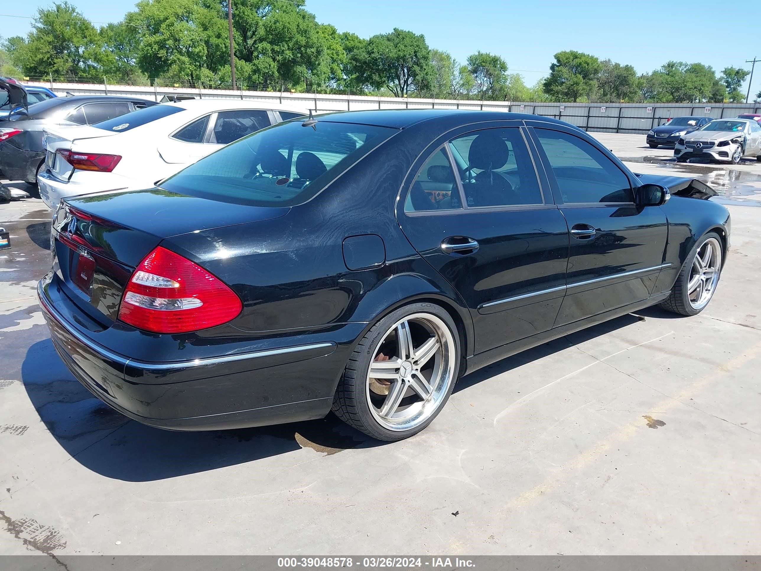 Photo 3 VIN: WDBUF70J15A682033 - MERCEDES-BENZ NULL 