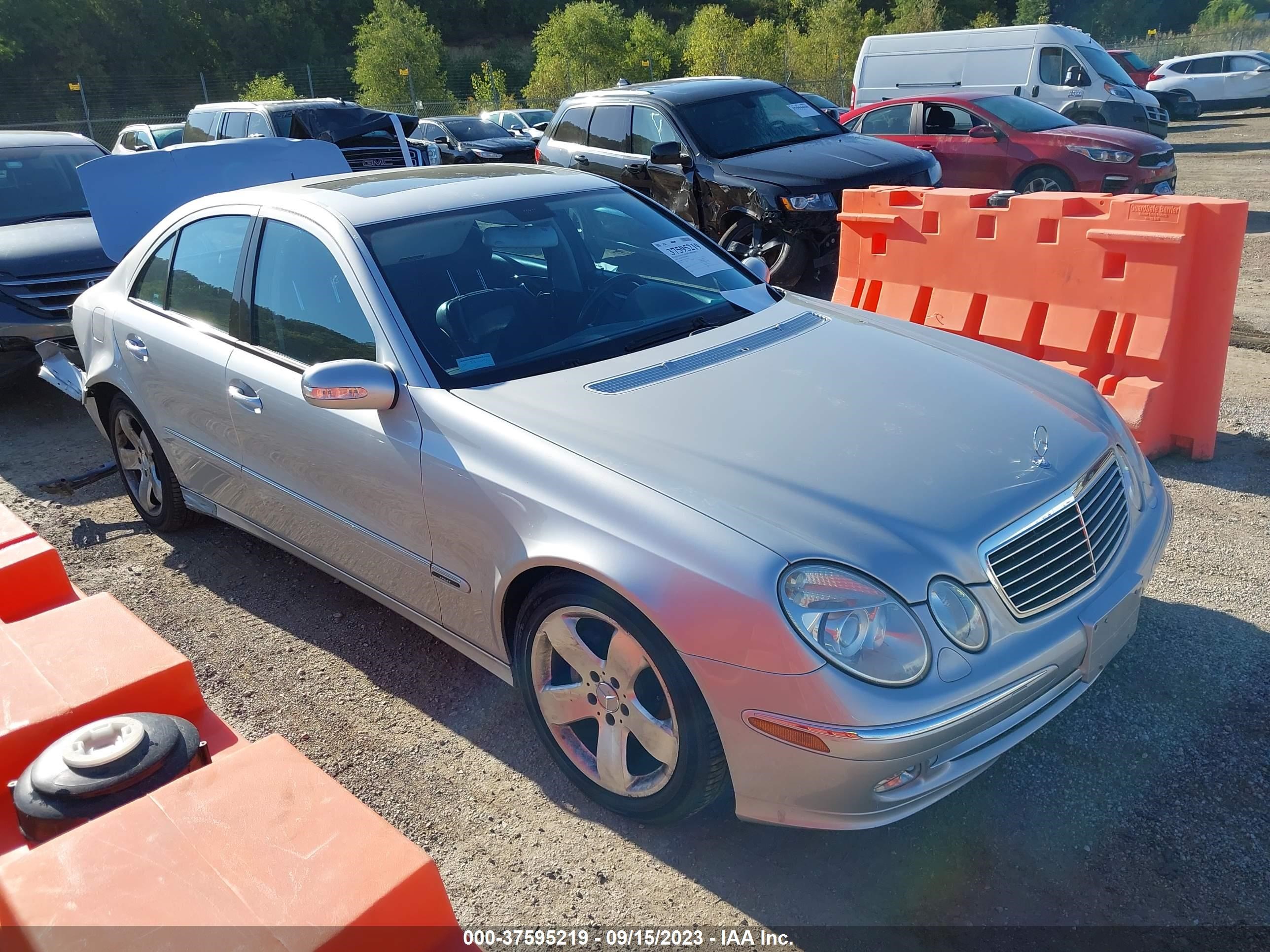 Photo 0 VIN: WDBUF70J33A127694 - MERCEDES-BENZ E-KLASSE 