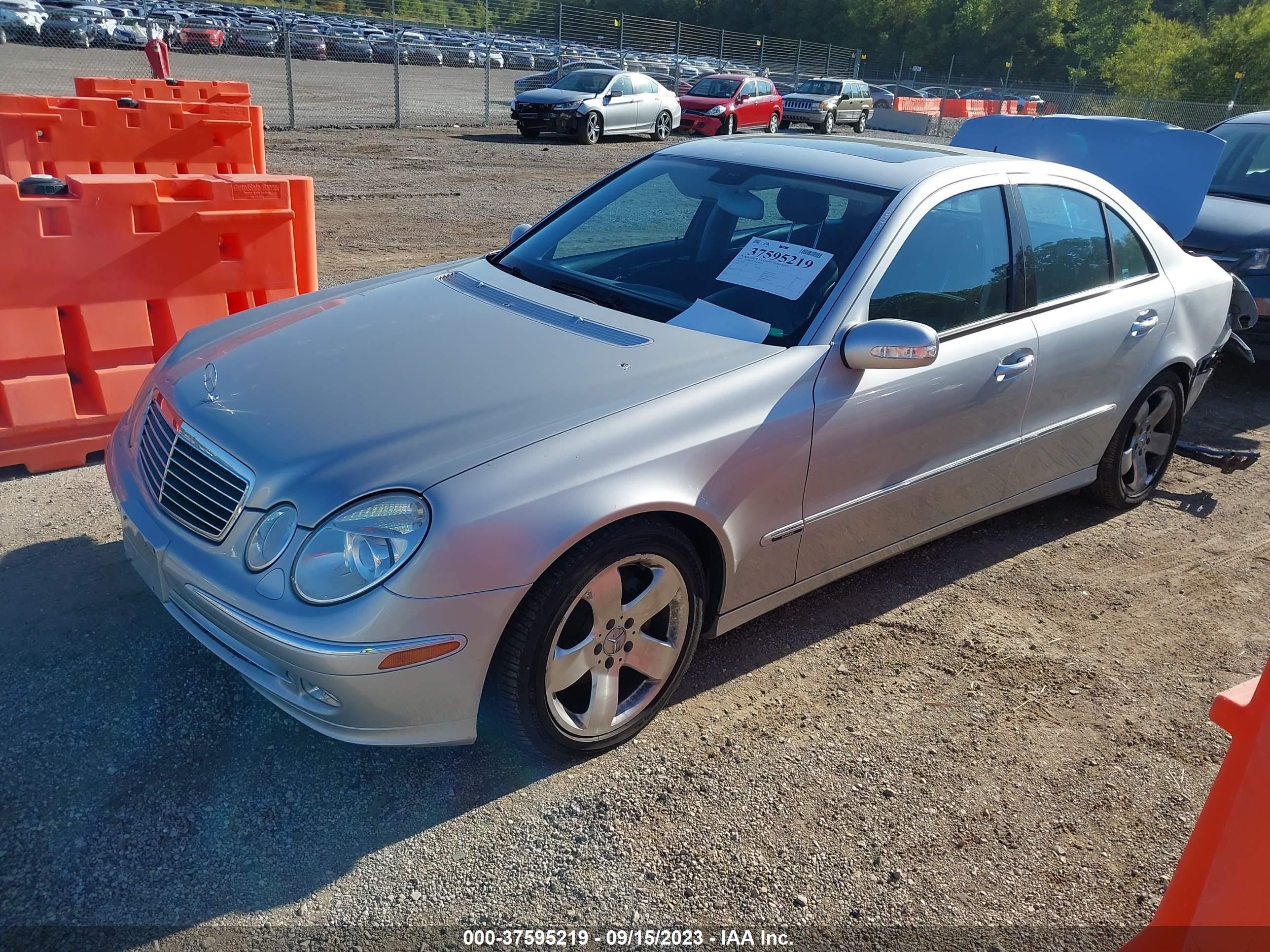 Photo 1 VIN: WDBUF70J33A127694 - MERCEDES-BENZ E-KLASSE 