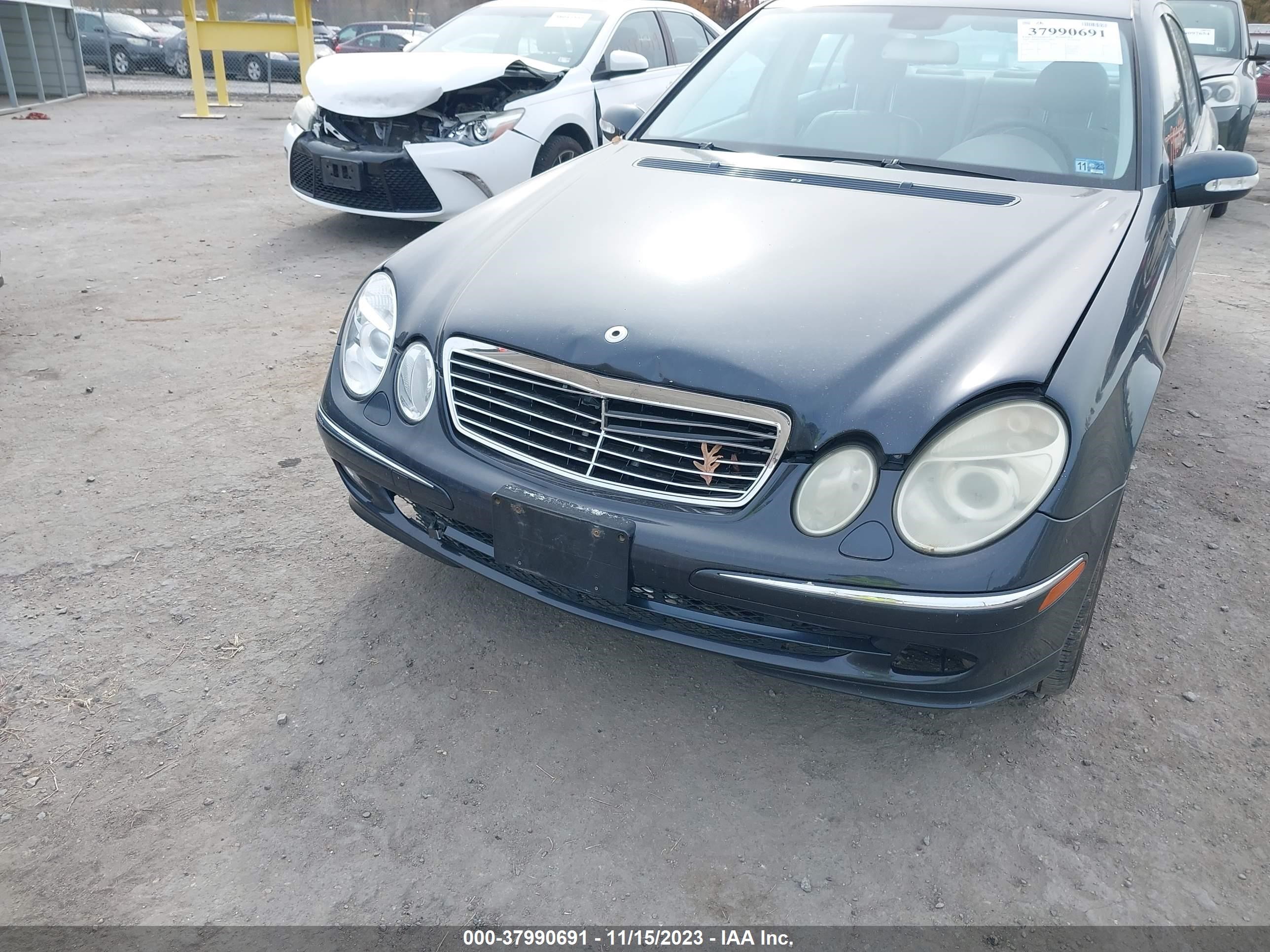 Photo 5 VIN: WDBUF70J33A335901 - MERCEDES-BENZ E-KLASSE 