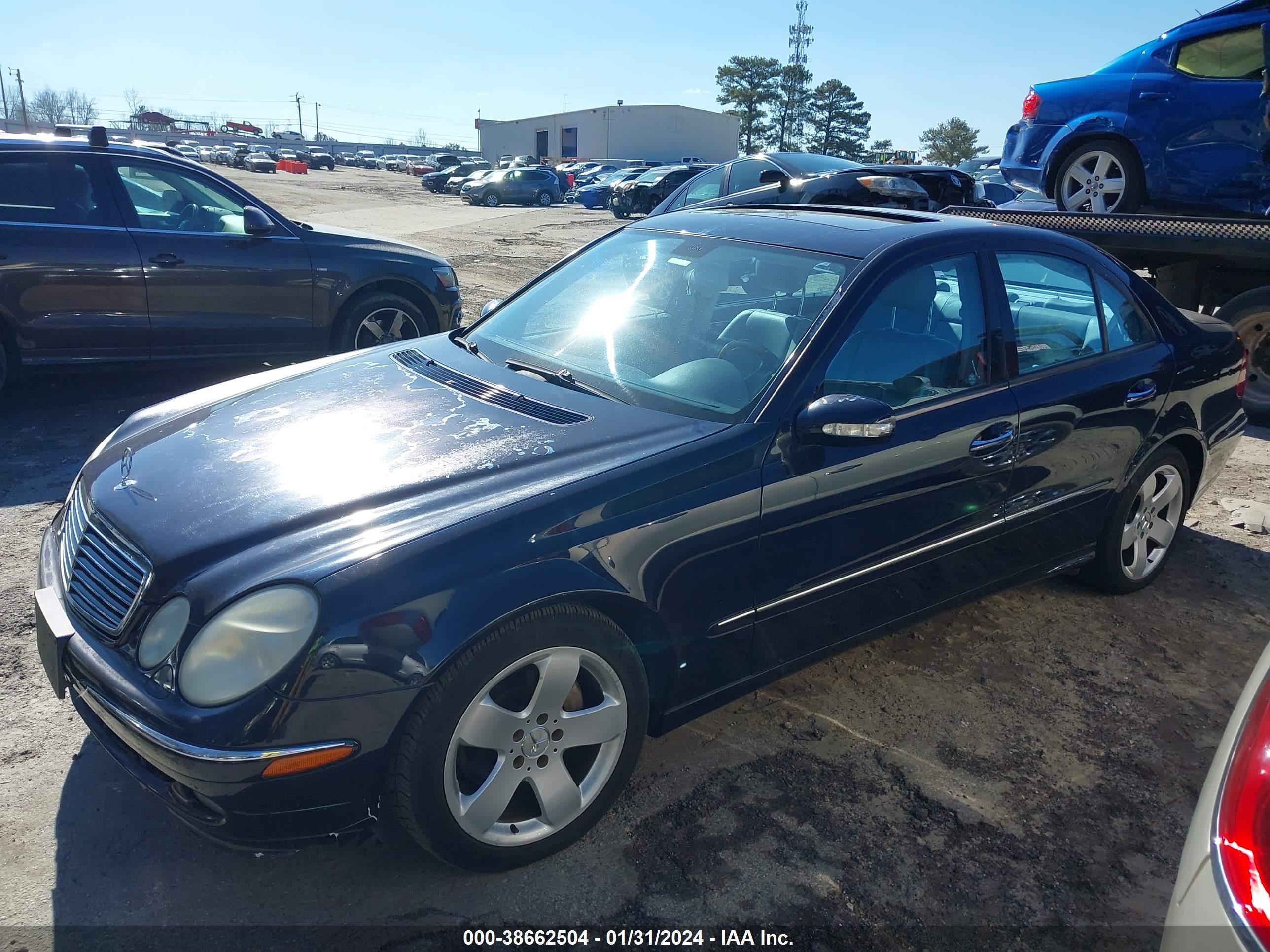 Photo 1 VIN: WDBUF70J35A749022 - MERCEDES-BENZ E-KLASSE 