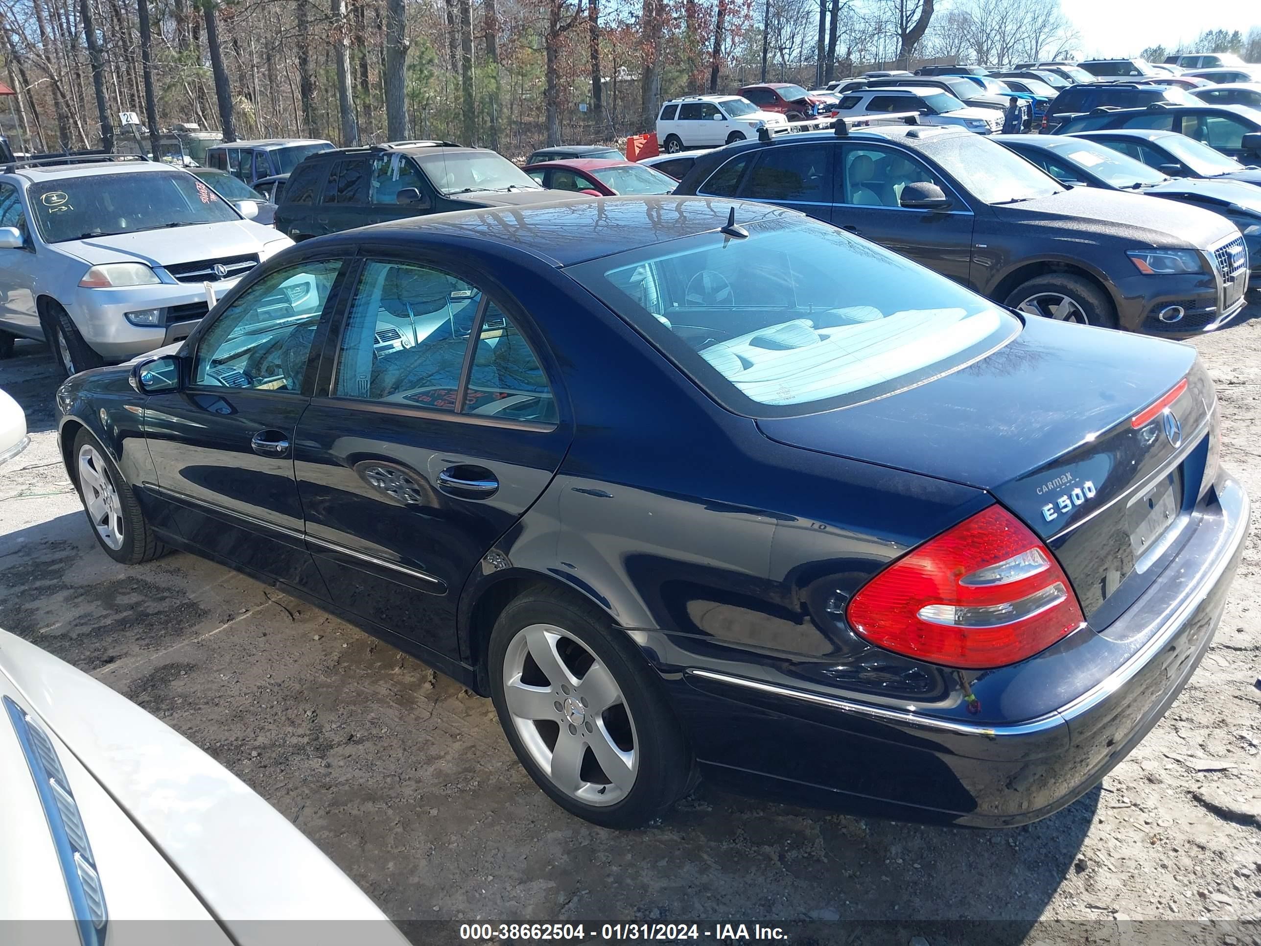 Photo 2 VIN: WDBUF70J35A749022 - MERCEDES-BENZ E-KLASSE 