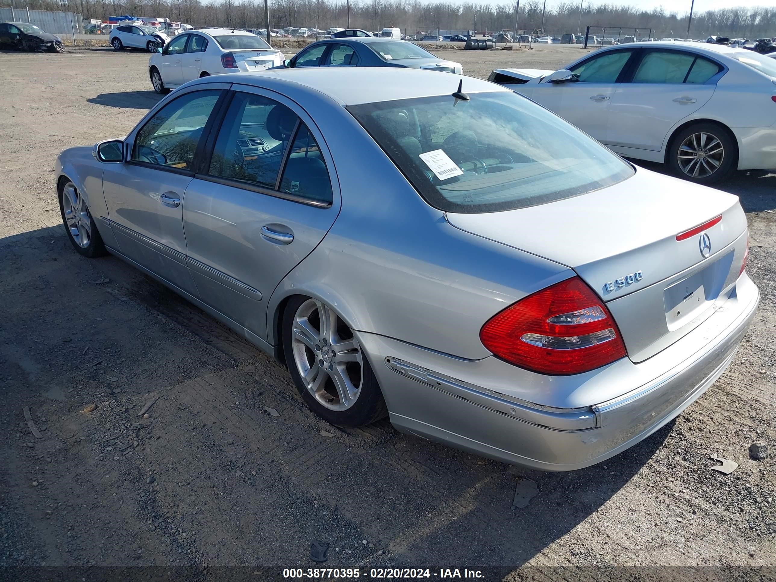 Photo 2 VIN: WDBUF70J64A472283 - MERCEDES-BENZ NULL 