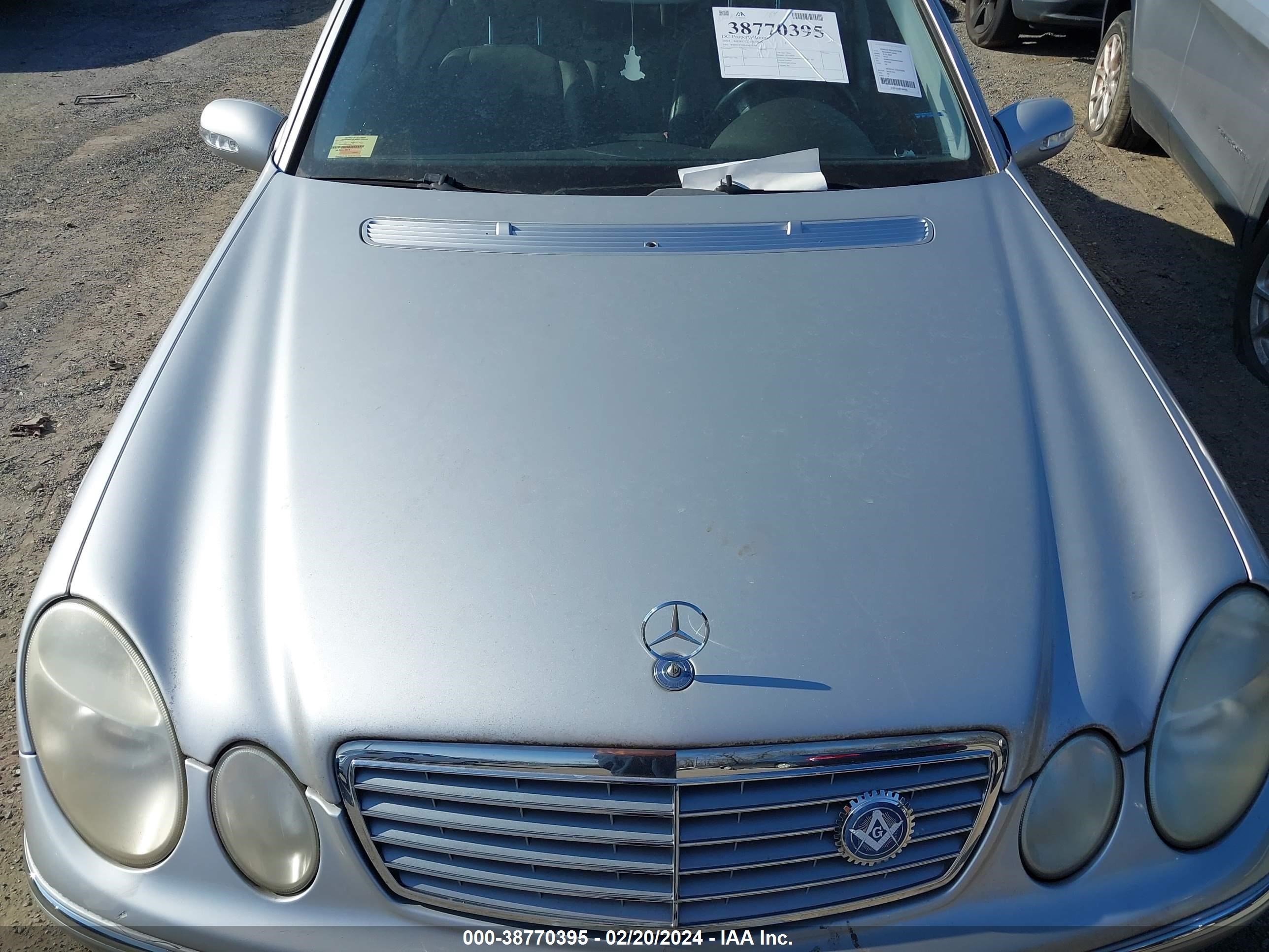 Photo 9 VIN: WDBUF70J64A472283 - MERCEDES-BENZ NULL 