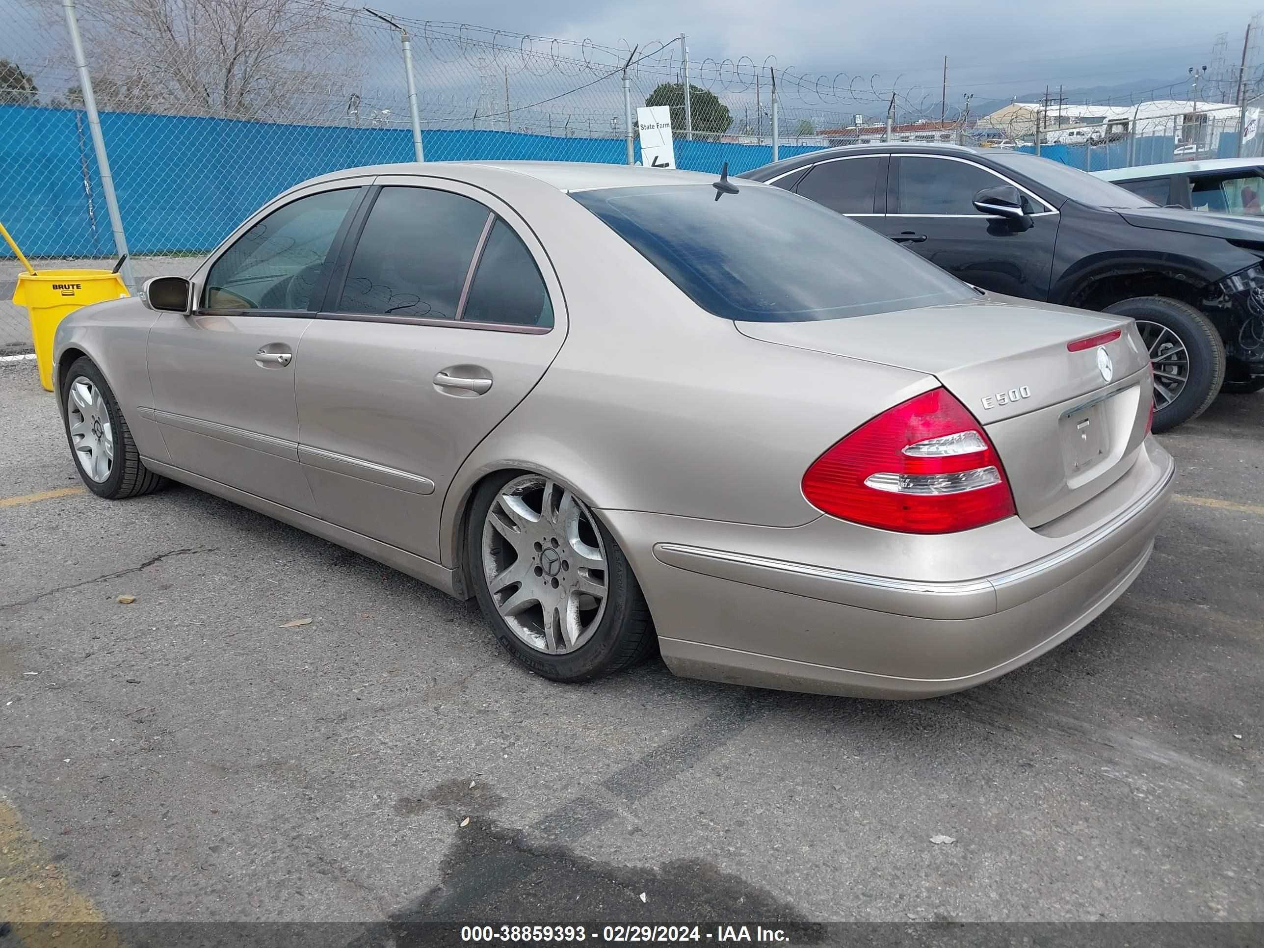 Photo 2 VIN: WDBUF70J73A252150 - MERCEDES-BENZ NULL 