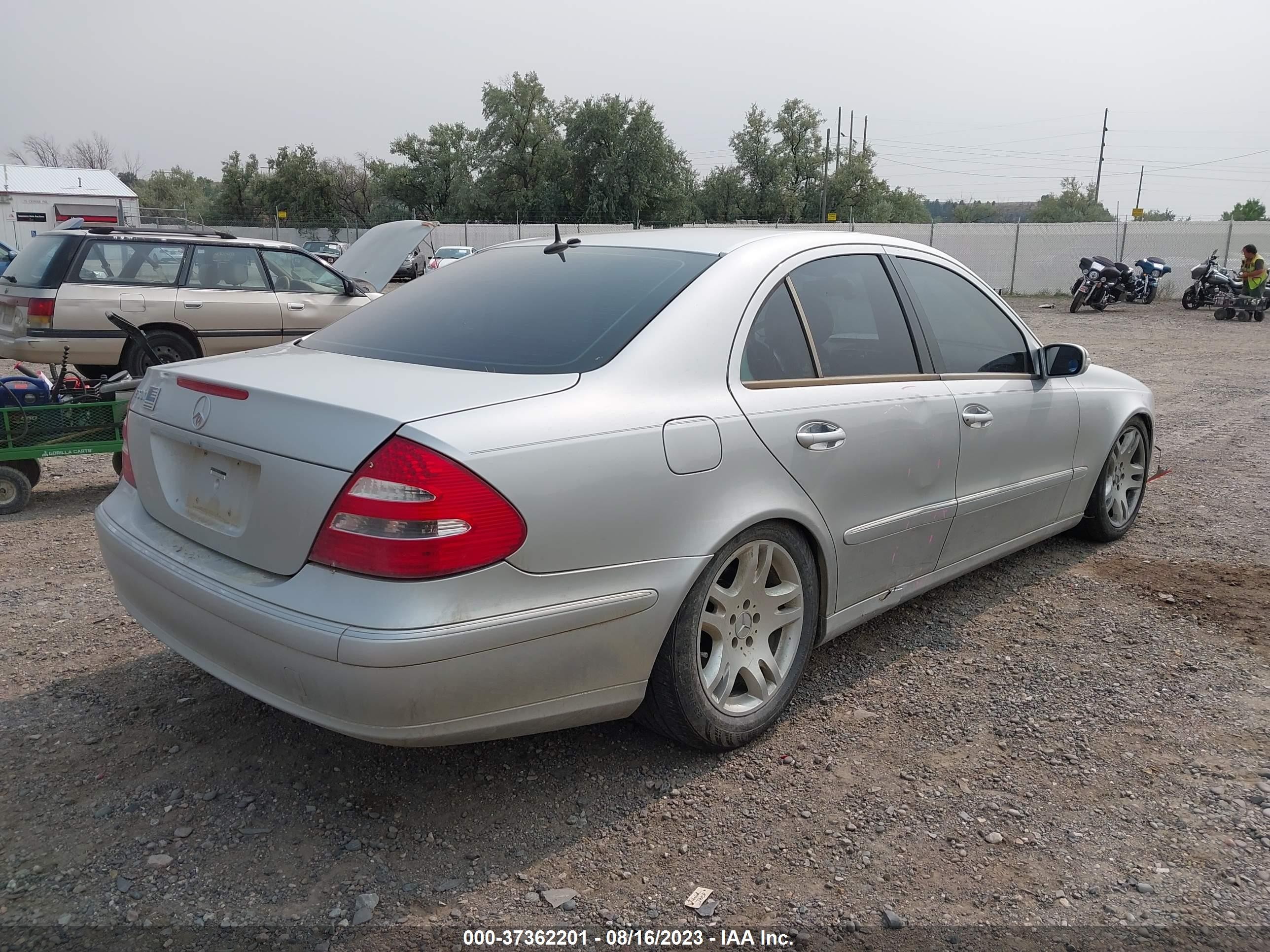 Photo 3 VIN: WDBUF70J93A146167 - MERCEDES-BENZ E-KLASSE 