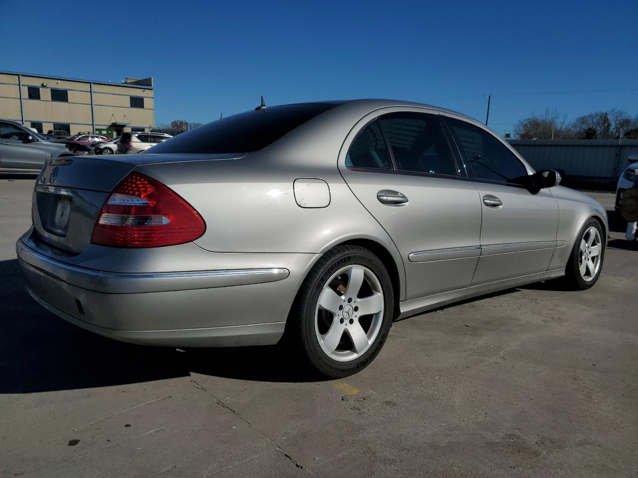 Photo 2 VIN: WDBUF70J94A426818 - MERCEDES-BENZ E-KLASSE 