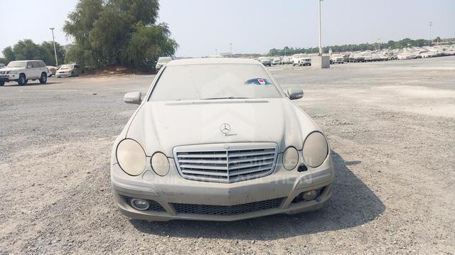 Photo 2 VIN: WDBUF72X39B361046 - MERCEDES E 