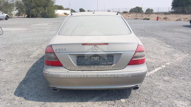 Photo 8 VIN: WDBUF72X39B361046 - MERCEDES E 