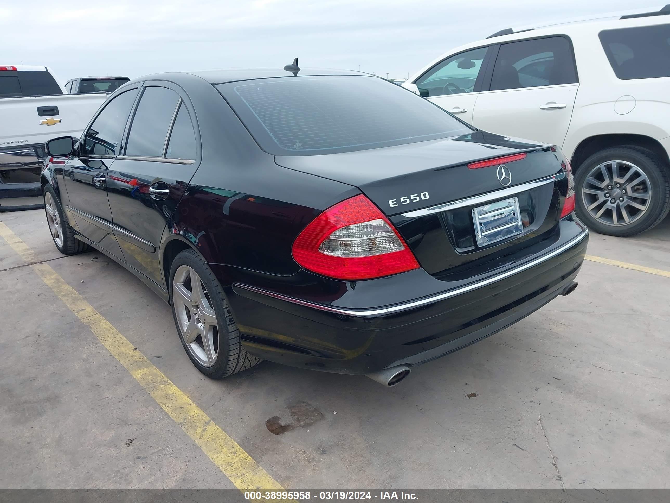 Photo 2 VIN: WDBUF72X58B297204 - MERCEDES-BENZ NULL 