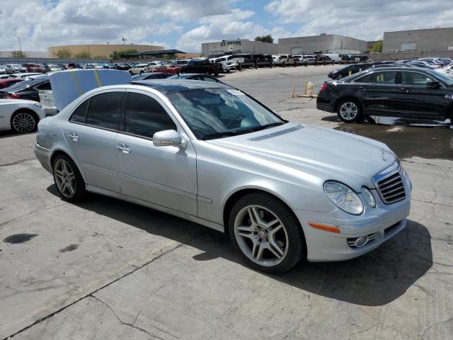 Photo 3 VIN: WDBUF72X68B330579 - MERCEDES-BENZ E550 