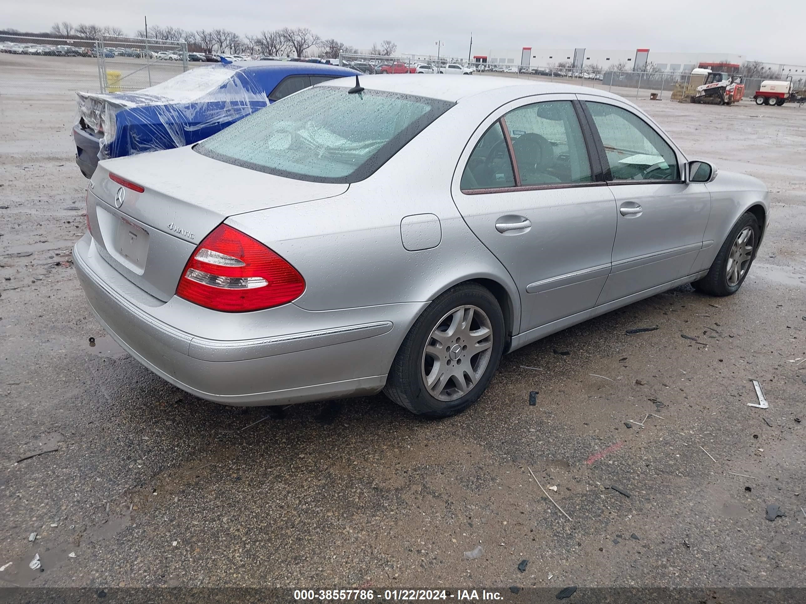 Photo 3 VIN: WDBUF82J05X166455 - MERCEDES-BENZ E-KLASSE 