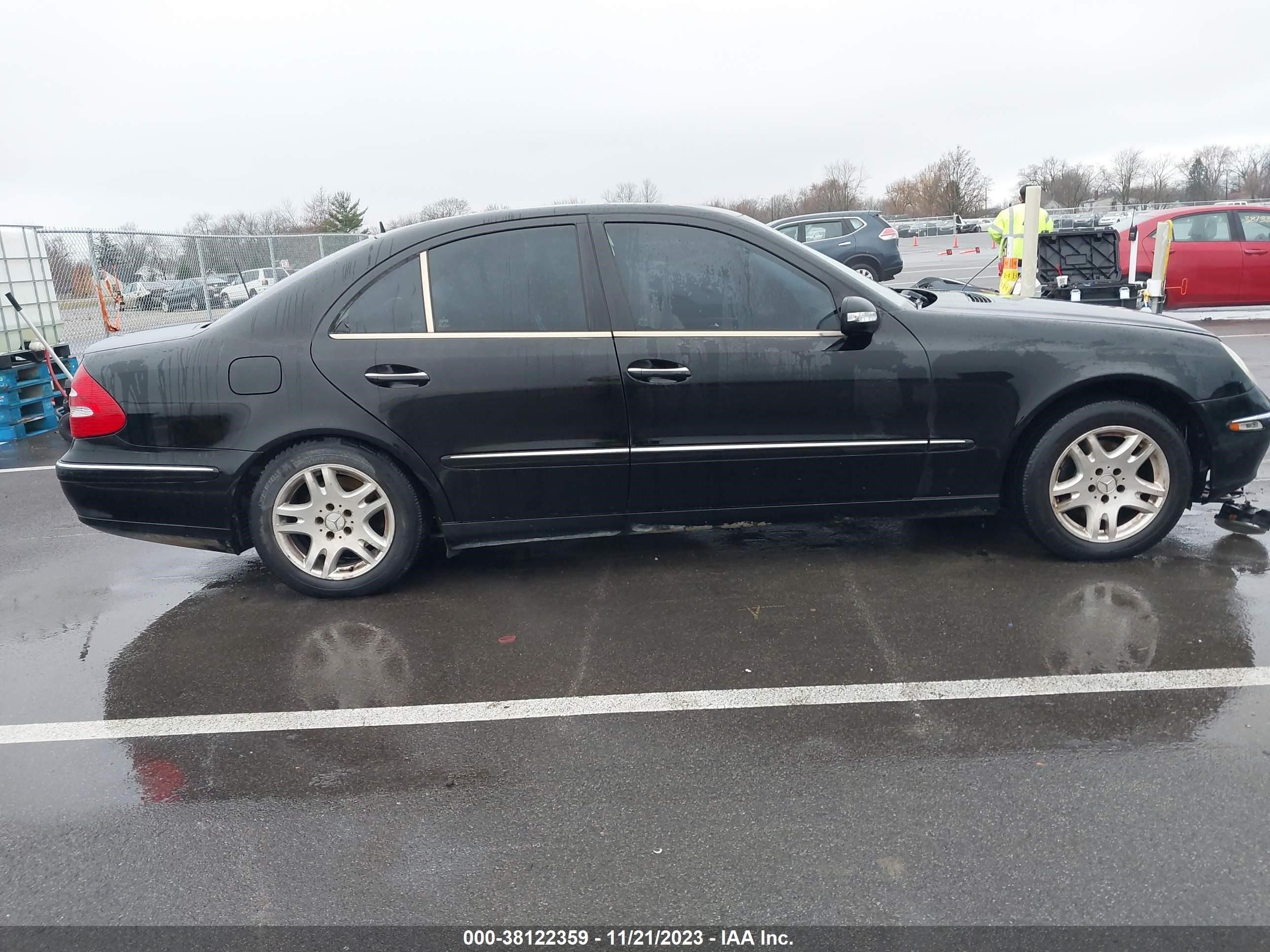 Photo 13 VIN: WDBUF82J05X171459 - MERCEDES-BENZ E-KLASSE 