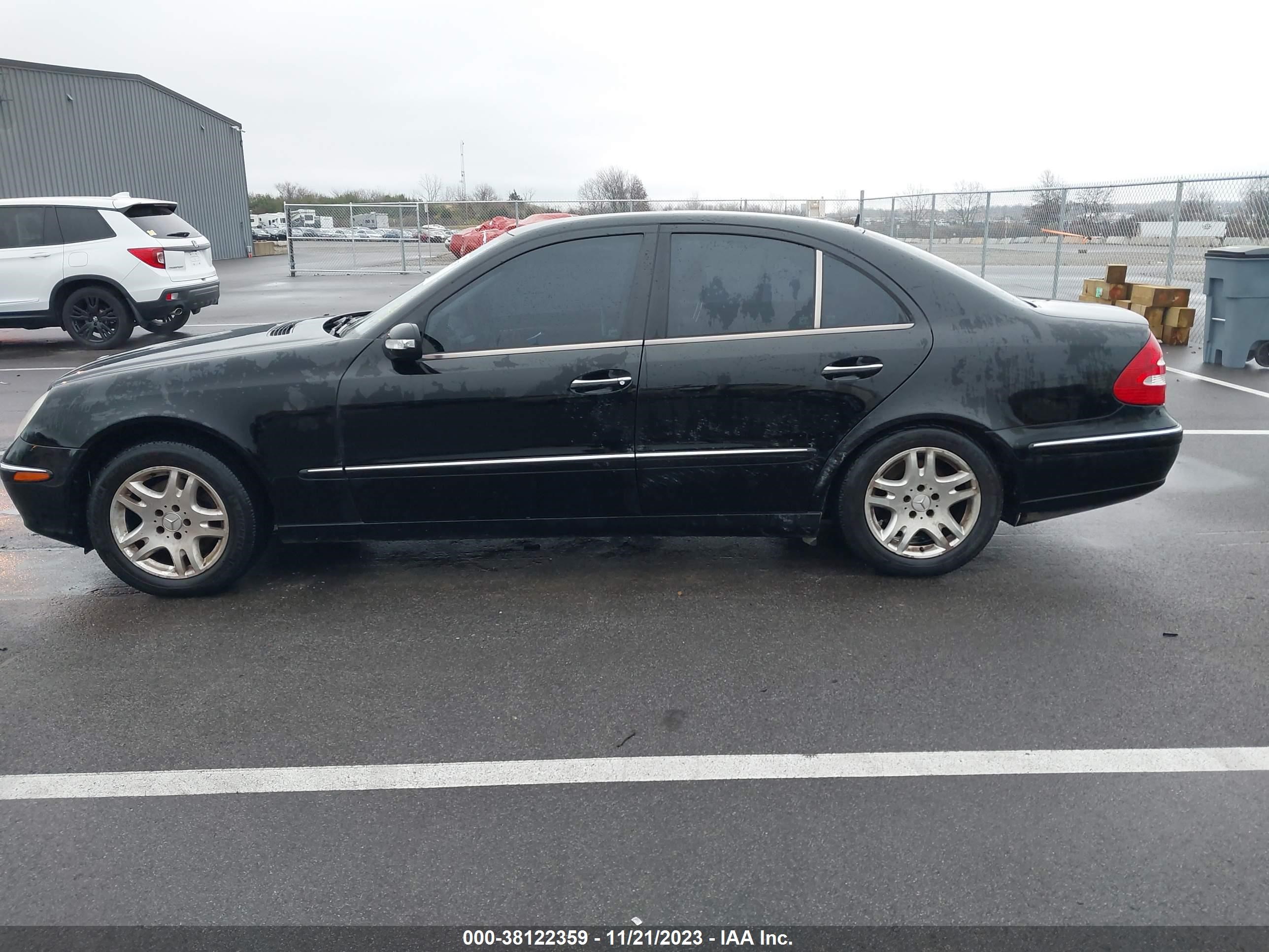 Photo 14 VIN: WDBUF82J05X171459 - MERCEDES-BENZ E-KLASSE 