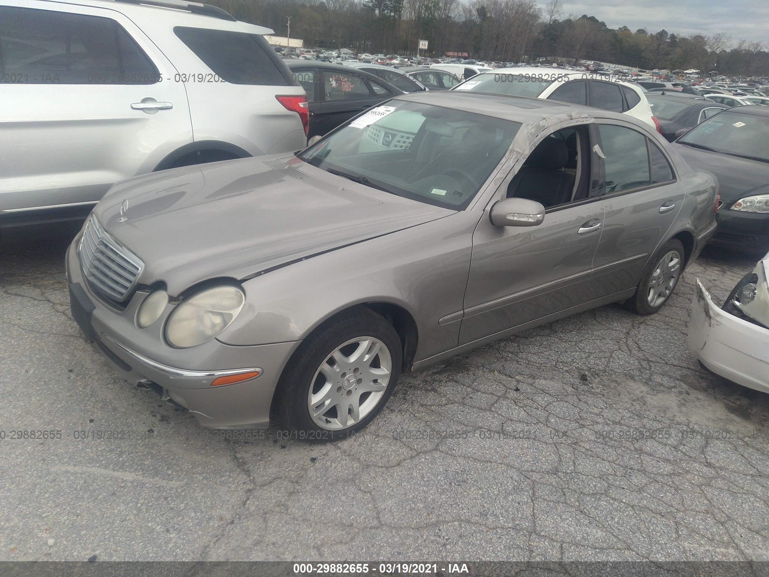 Photo 1 VIN: WDBUF82J25X179126 - MERCEDES-BENZ E-KLASSE 