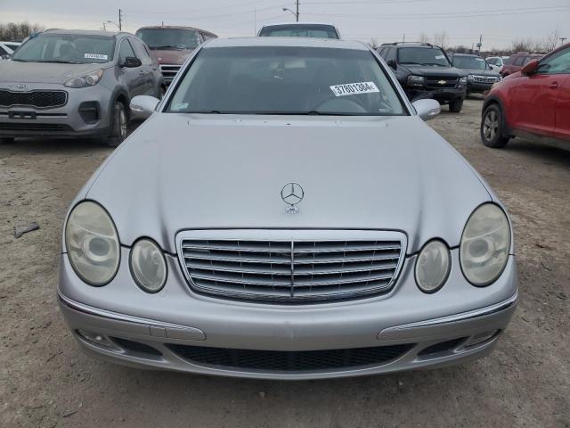 Photo 4 VIN: WDBUF82J45X170458 - MERCEDES-BENZ E-CLASS 