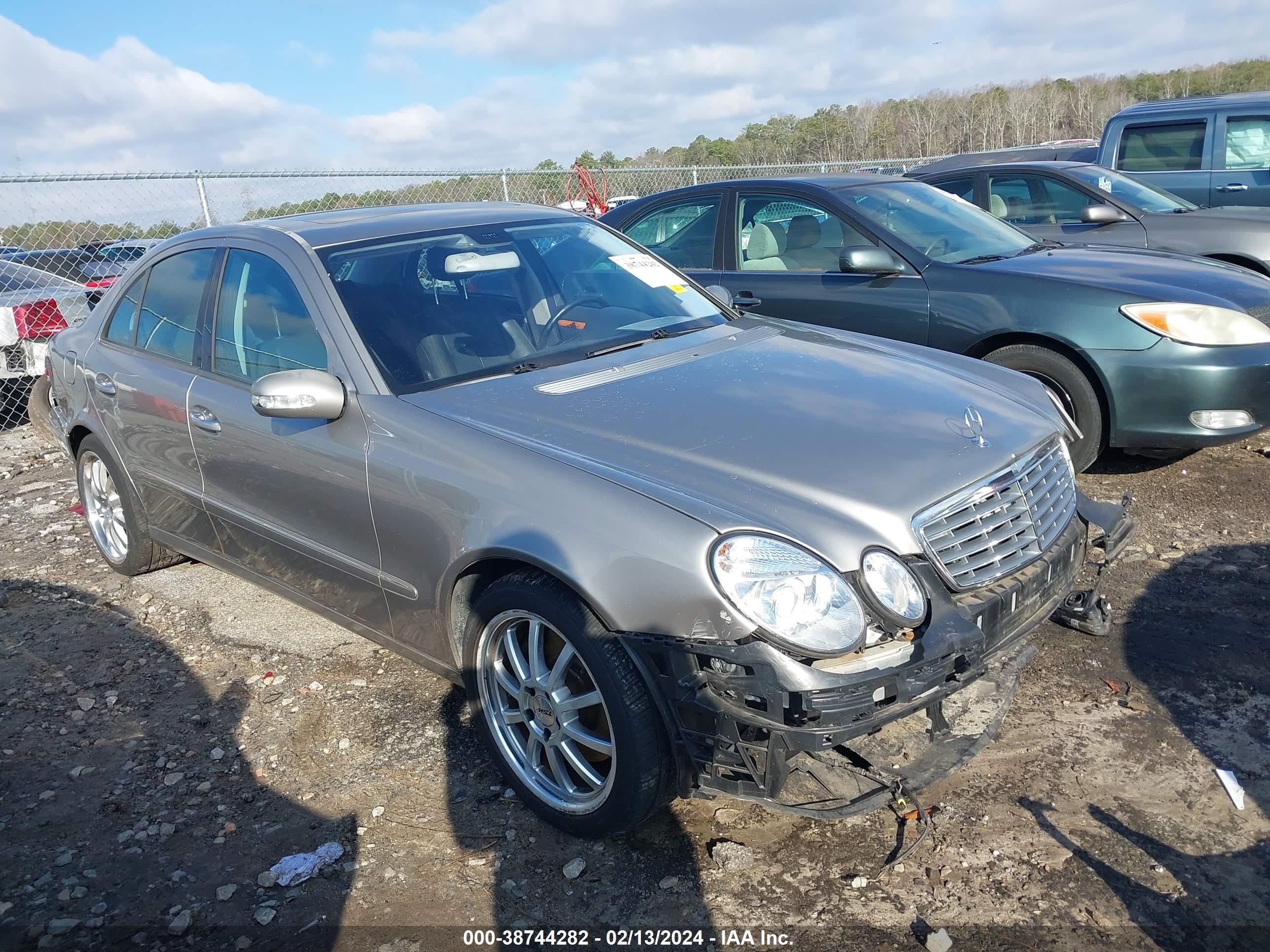 Photo 0 VIN: WDBUF83J25X171297 - MERCEDES-BENZ E-KLASSE 