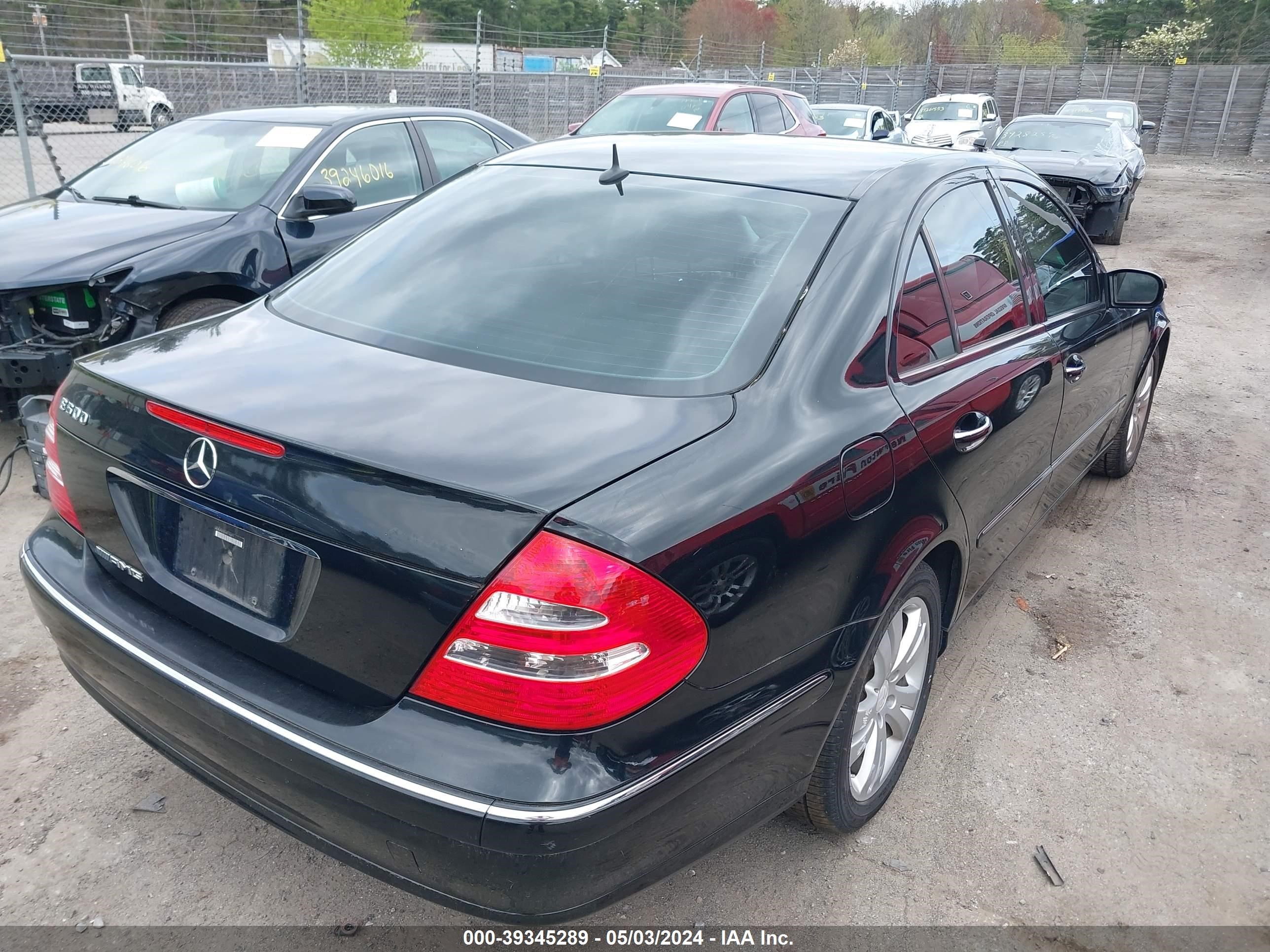 Photo 3 VIN: WDBUF83J54X116311 - MERCEDES-BENZ NULL 