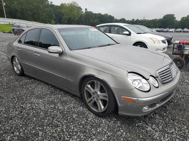 Photo 3 VIN: WDBUF83J75X167178 - MERCEDES-BENZ E500 4MATI 