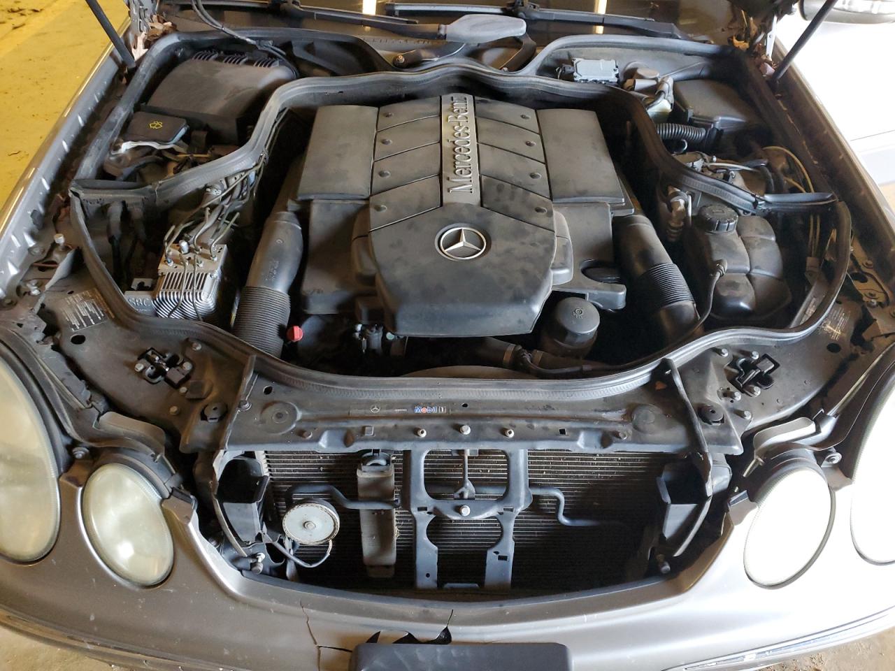 Photo 10 VIN: WDBUF83J84X159055 - MERCEDES-BENZ E-KLASSE 