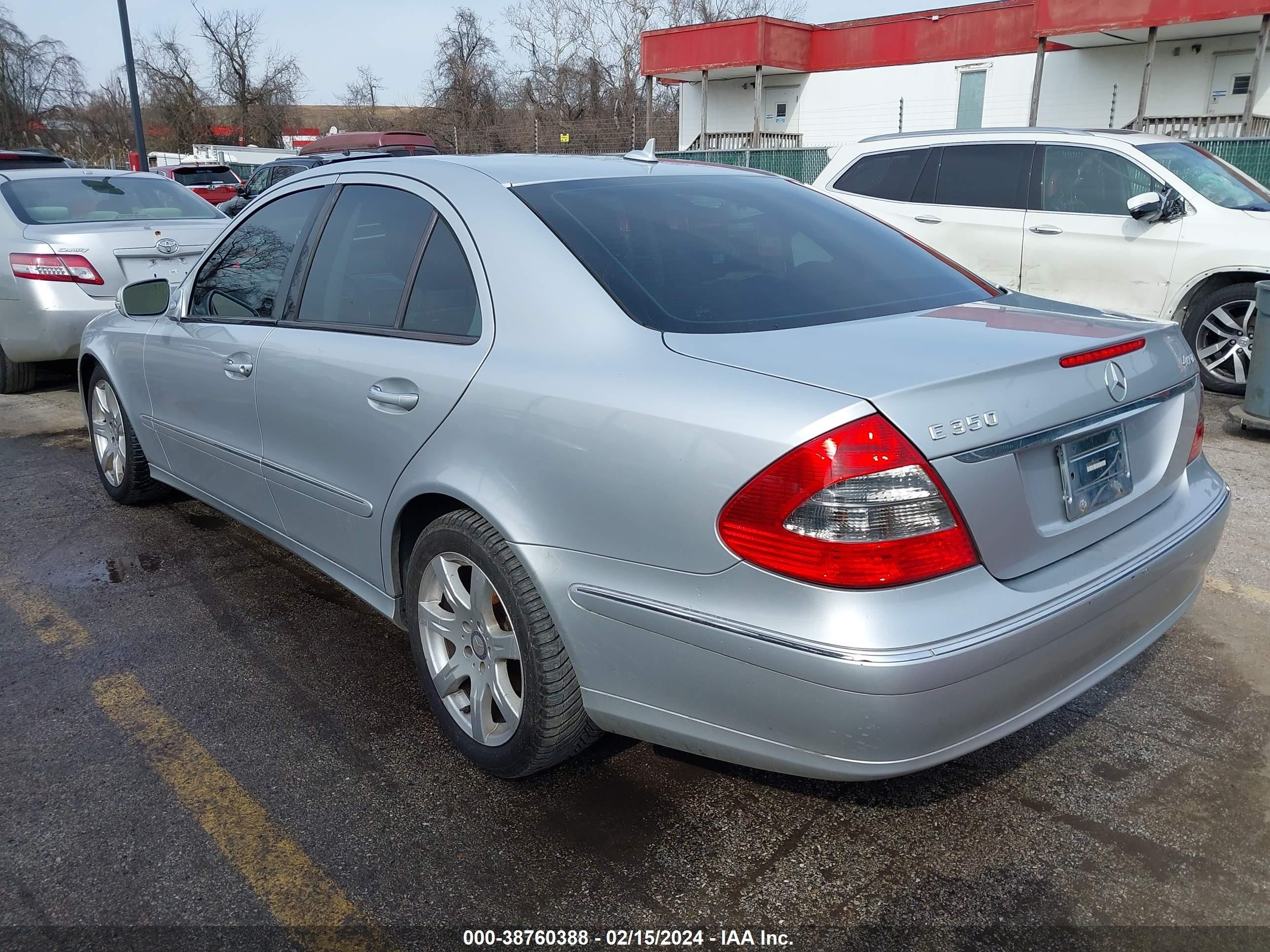 Photo 2 VIN: WDBUF87X28B322283 - MERCEDES-BENZ NULL 