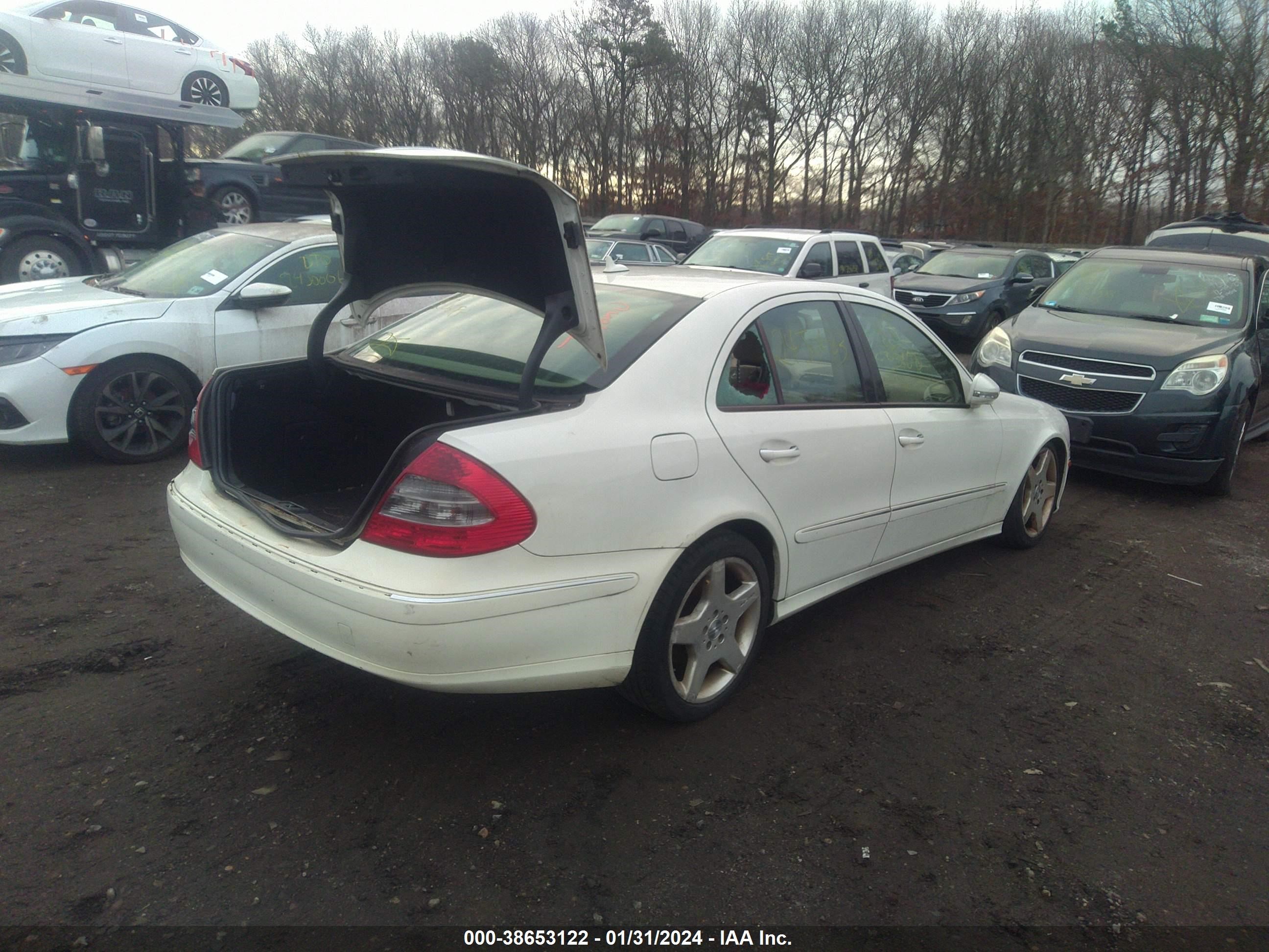 Photo 3 VIN: WDBUF87X38B326505 - MERCEDES-BENZ E-KLASSE 