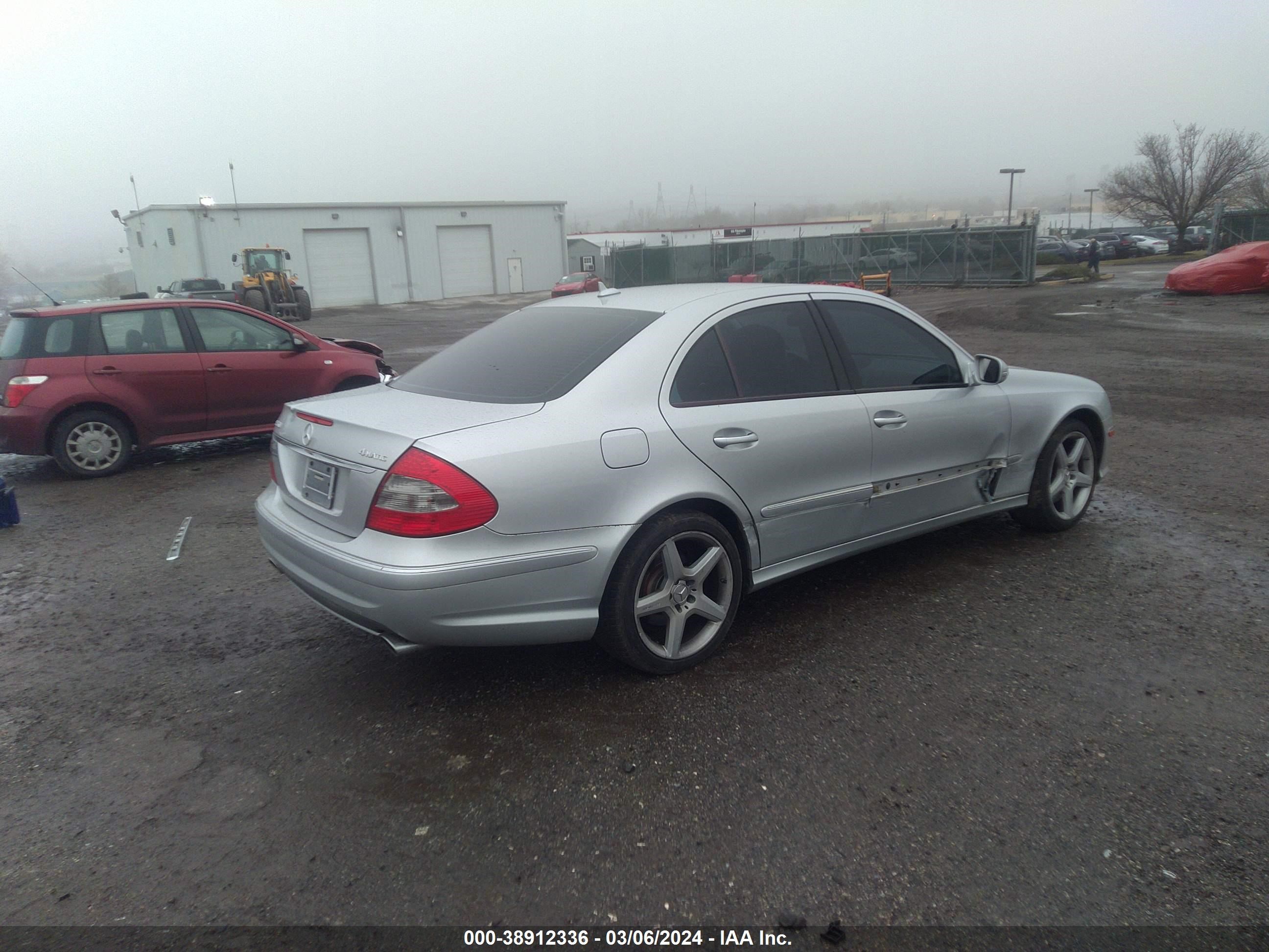 Photo 3 VIN: WDBUF87X69B389700 - MERCEDES-BENZ NULL 