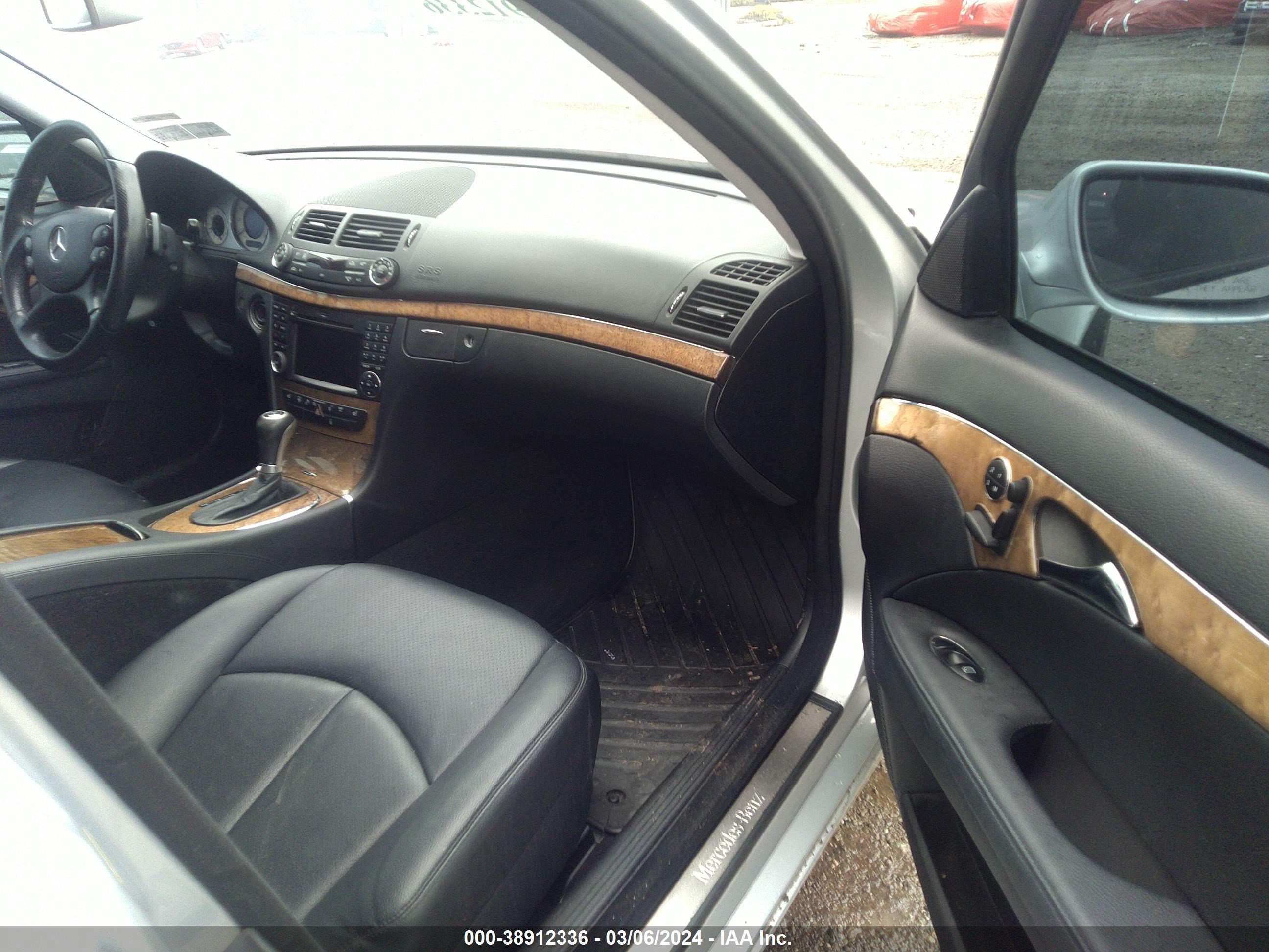 Photo 4 VIN: WDBUF87X69B389700 - MERCEDES-BENZ NULL 