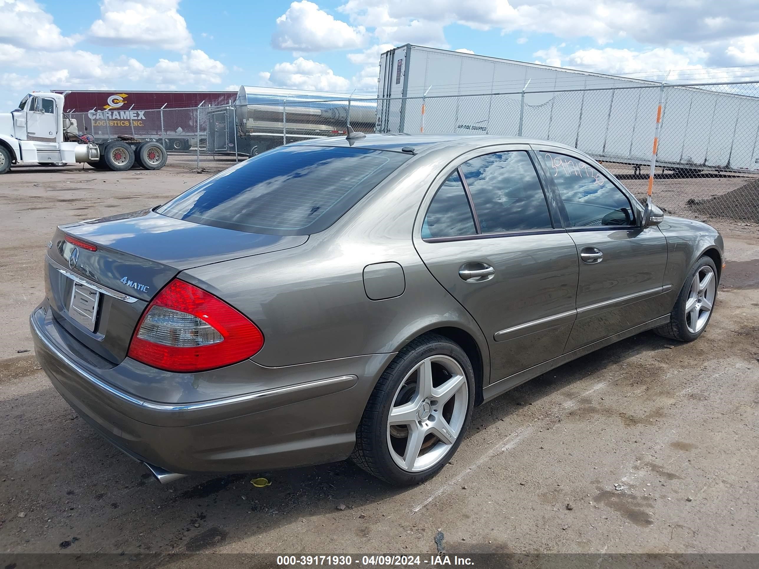 Photo 3 VIN: WDBUF87X89B438086 - MERCEDES-BENZ NULL 