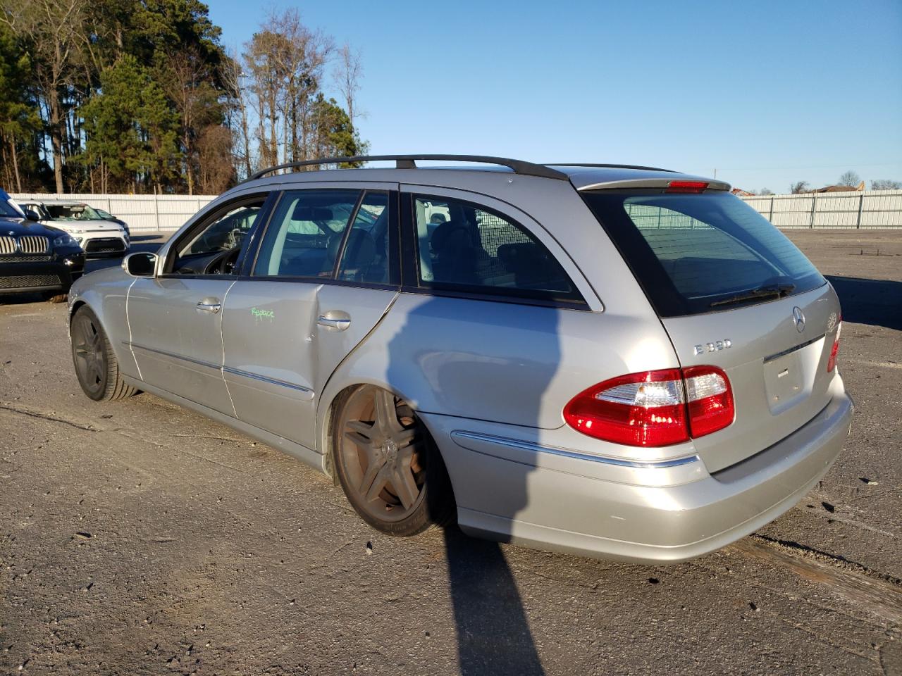 Photo 1 VIN: WDBUH65J74A375493 - MERCEDES-BENZ E-KLASSE 