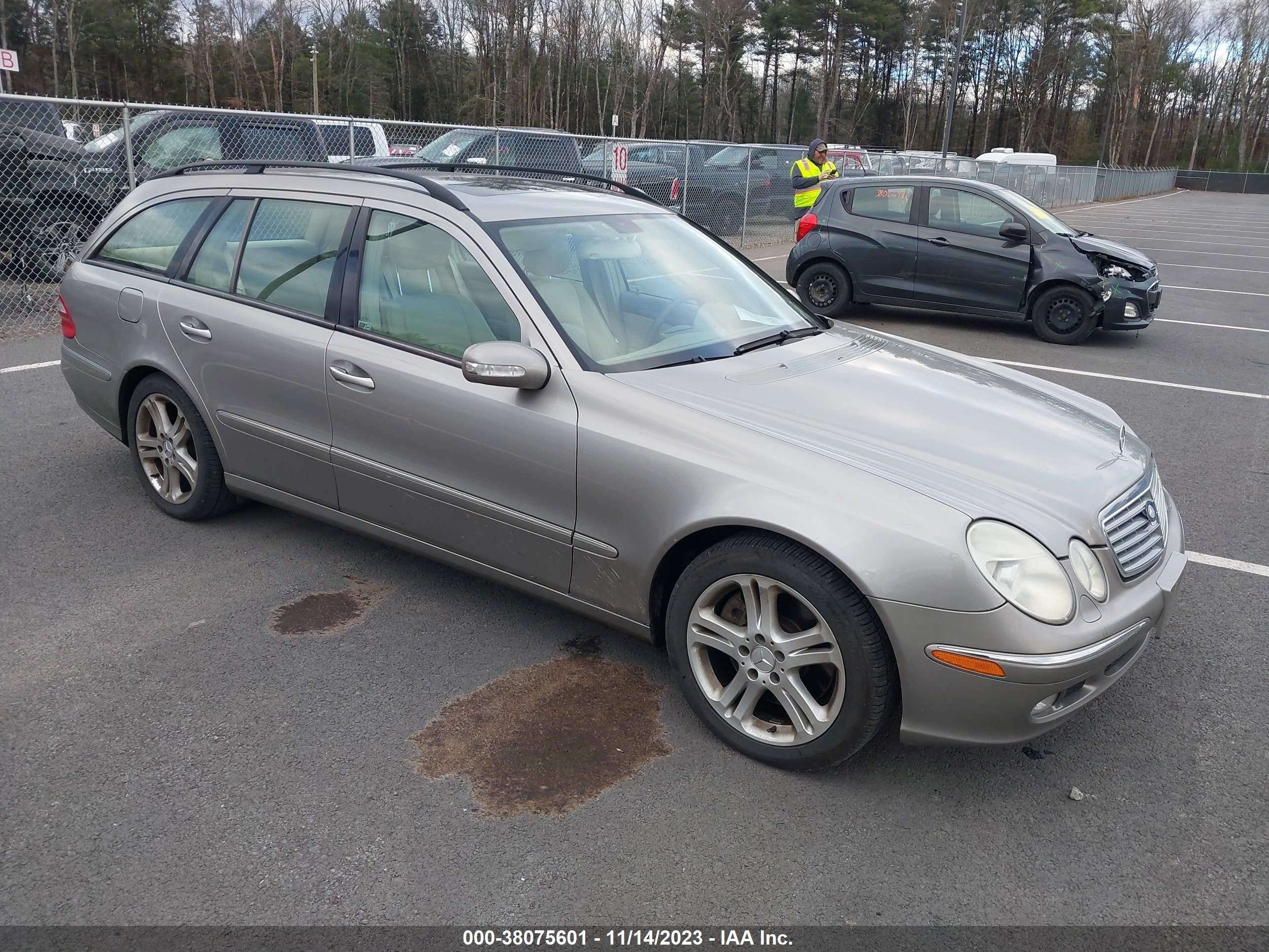 Photo 0 VIN: WDBUH83J54X118408 - MERCEDES-BENZ NULL 