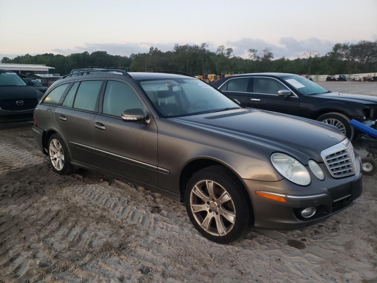 Photo 3 VIN: WDBUH87X79B438302 - MERCEDES-BENZ E-KLASSE 