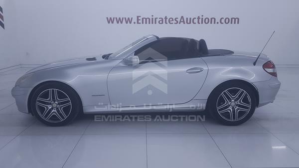 Photo 7 VIN: WDBWK42F08F187020 - MERCEDES-BENZ SLK 200 