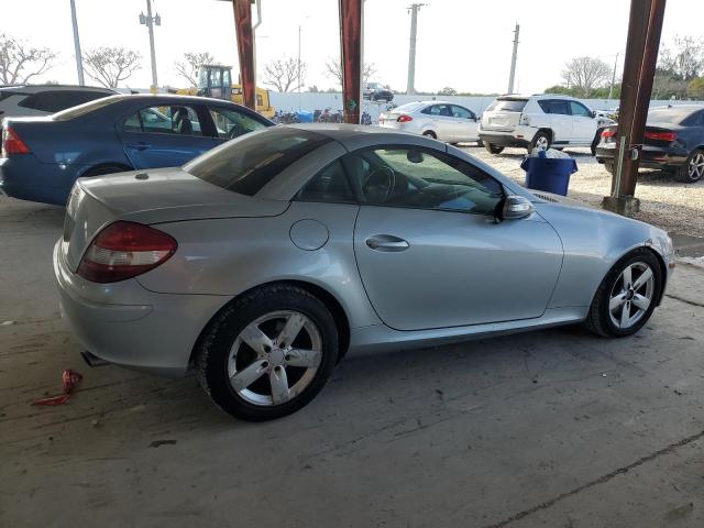 Photo 2 VIN: WDBWK54F67F138373 - MERCEDES-BENZ SLK-CLASS 