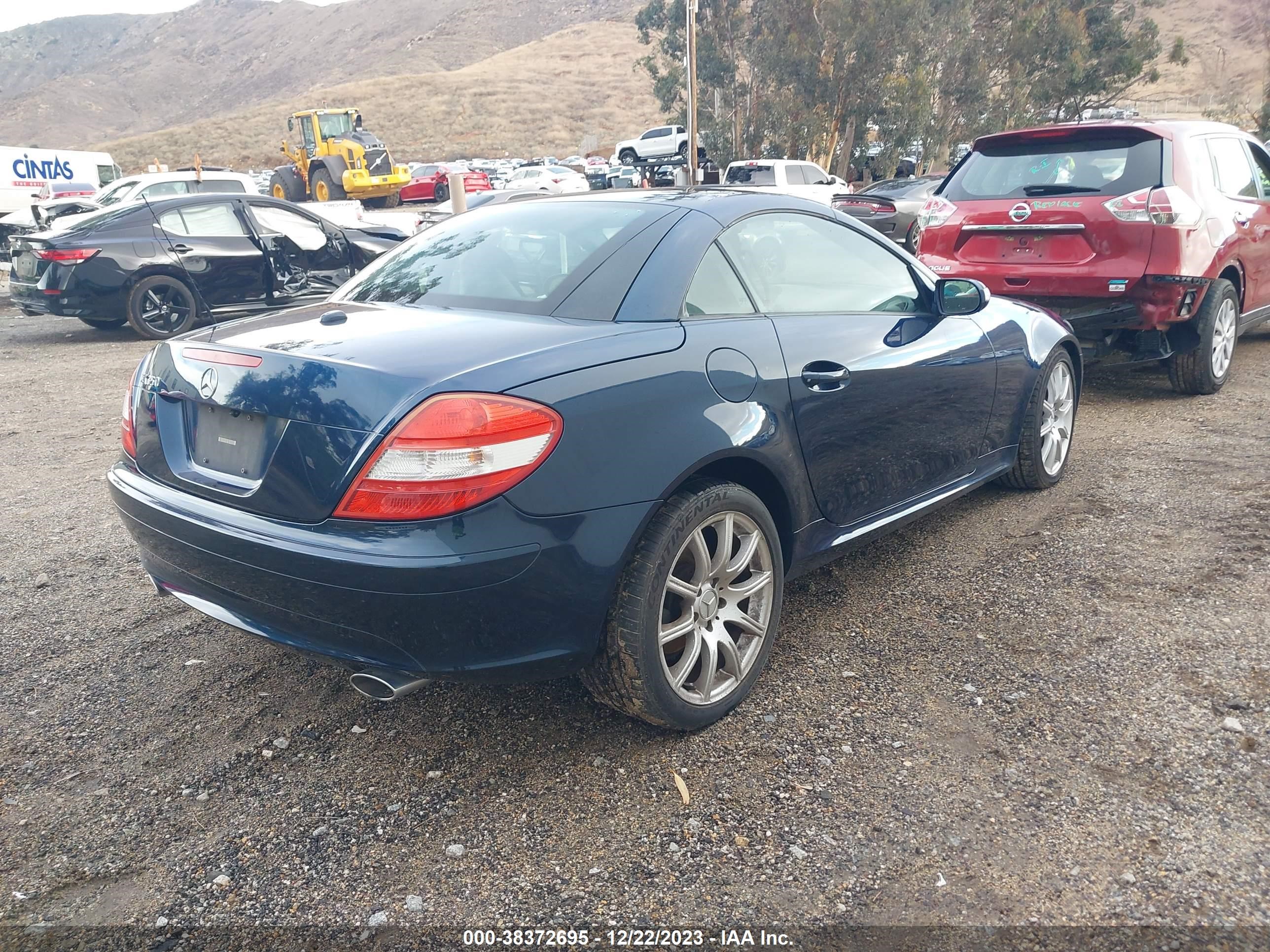 Photo 3 VIN: WDBWK56F37F141499 - MERCEDES-BENZ SLK-KLASSE 