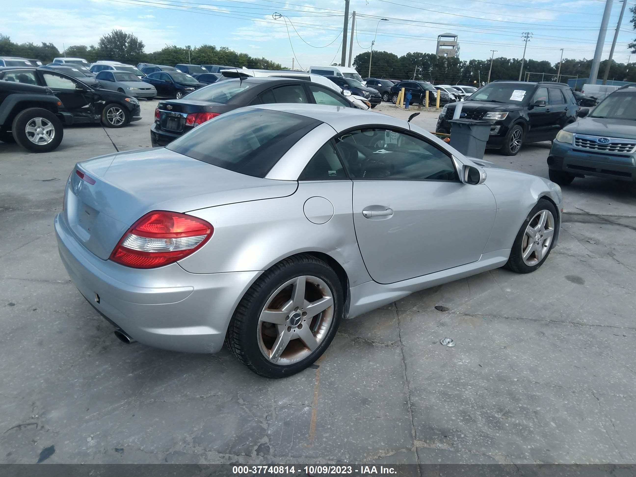 Photo 3 VIN: WDBWK56F95F041842 - MERCEDES-BENZ SLK-KLASSE 