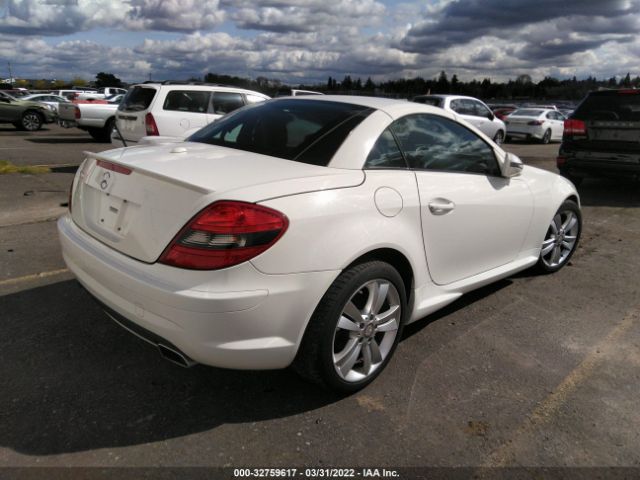 Photo 3 VIN: WDBWK5EA1BF240756 - MERCEDES-BENZ SLK-CLASS 