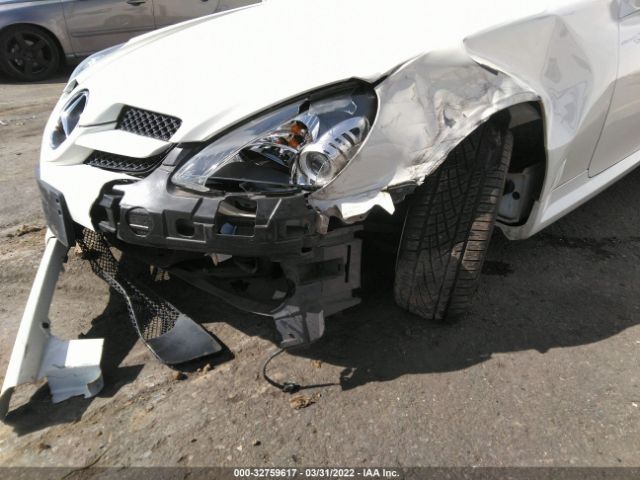 Photo 5 VIN: WDBWK5EA1BF240756 - MERCEDES-BENZ SLK-CLASS 