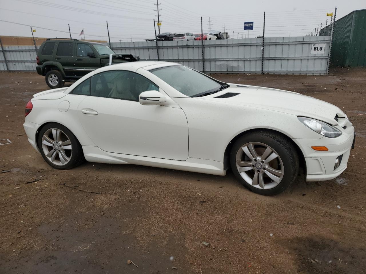 Photo 3 VIN: WDBWK5EA7BF237599 - MERCEDES-BENZ SLK-KLASSE 